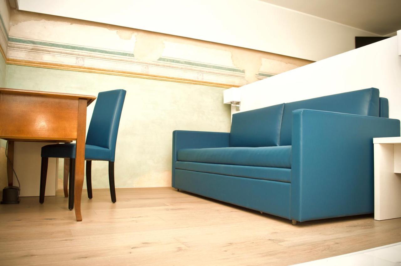 Deluxe Double or Twin Room with City View