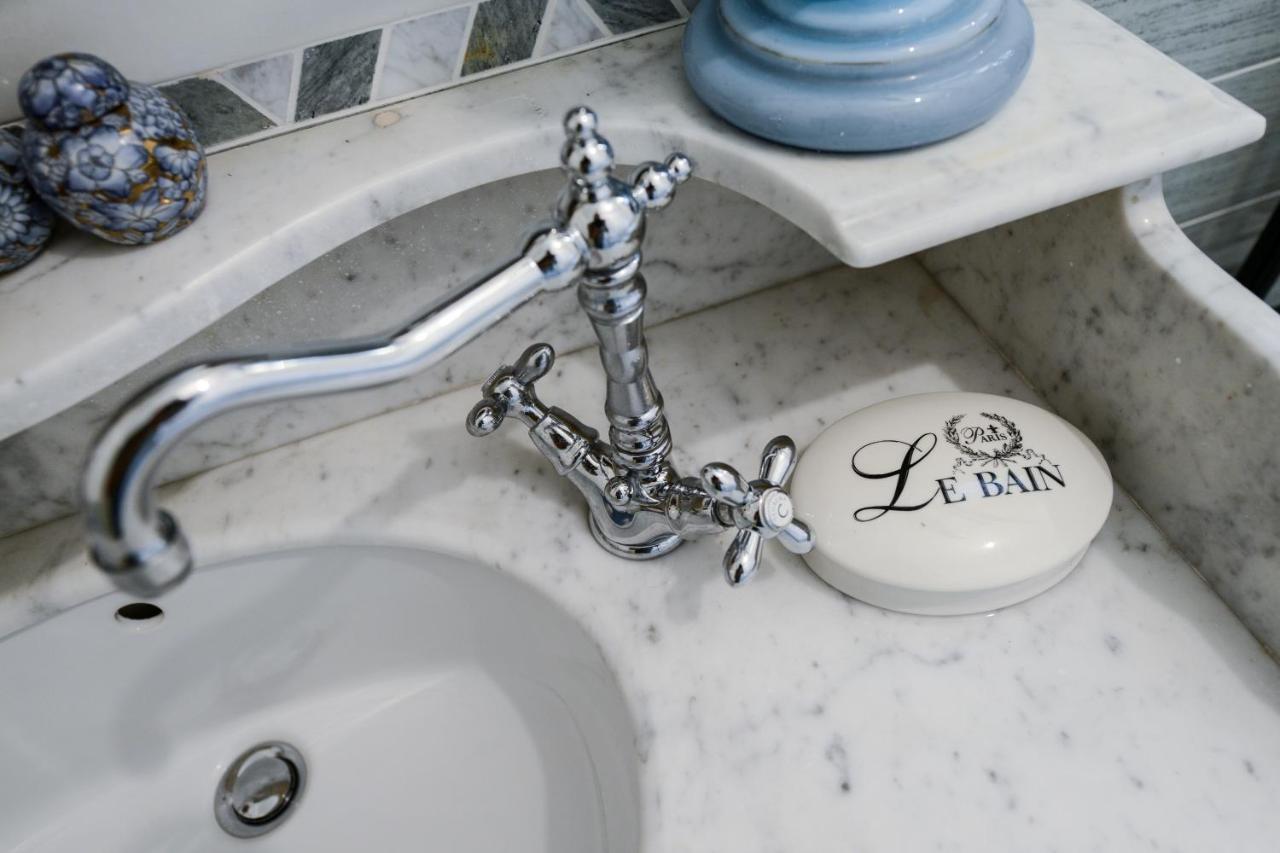 King Room Spa Bath