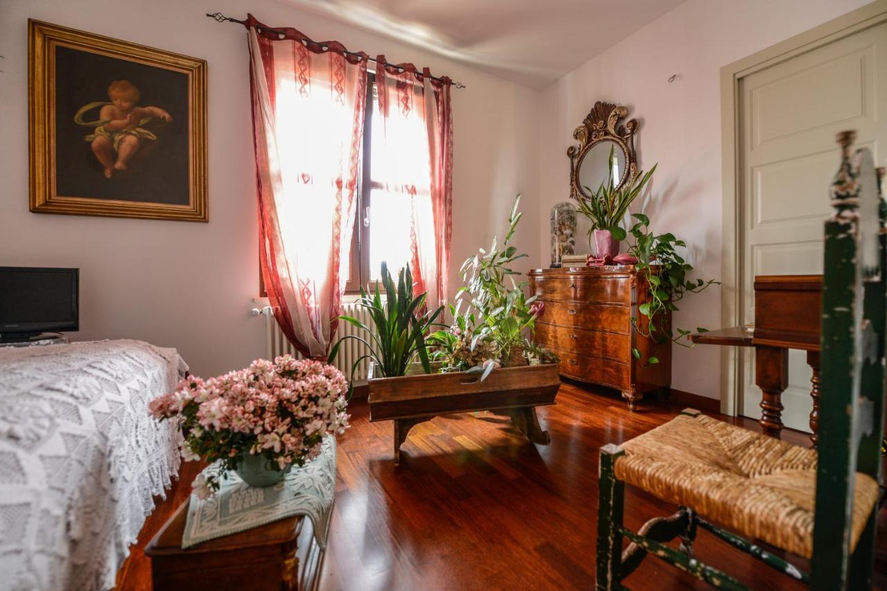 Double Room Private External Bathroom