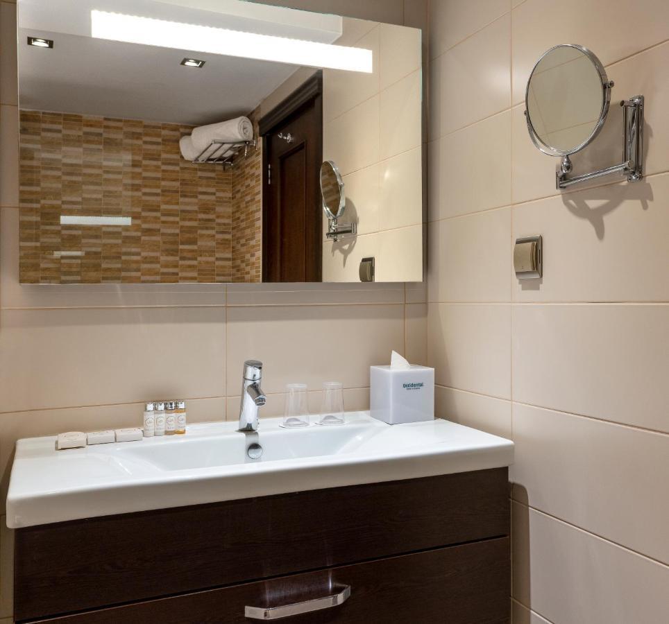 Quarto Duplo