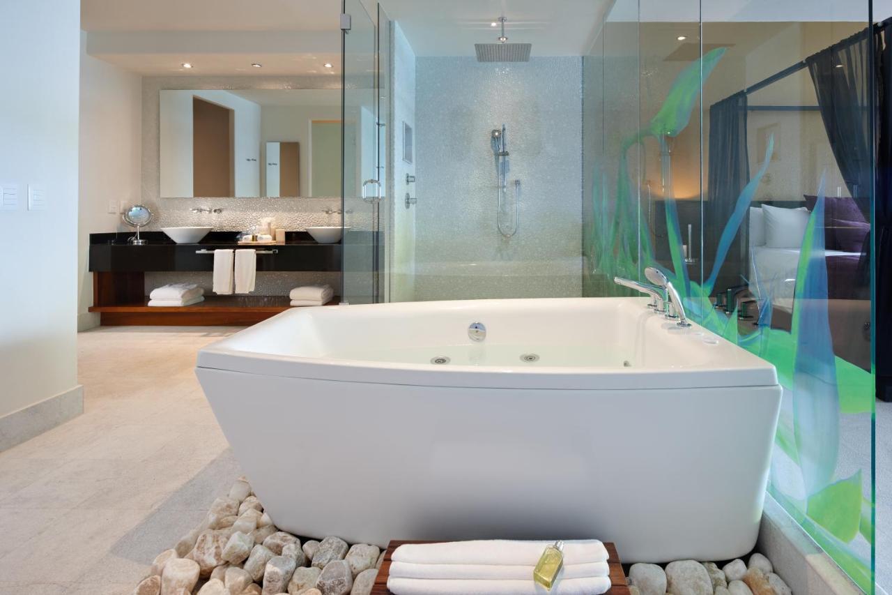 Pool View Suite