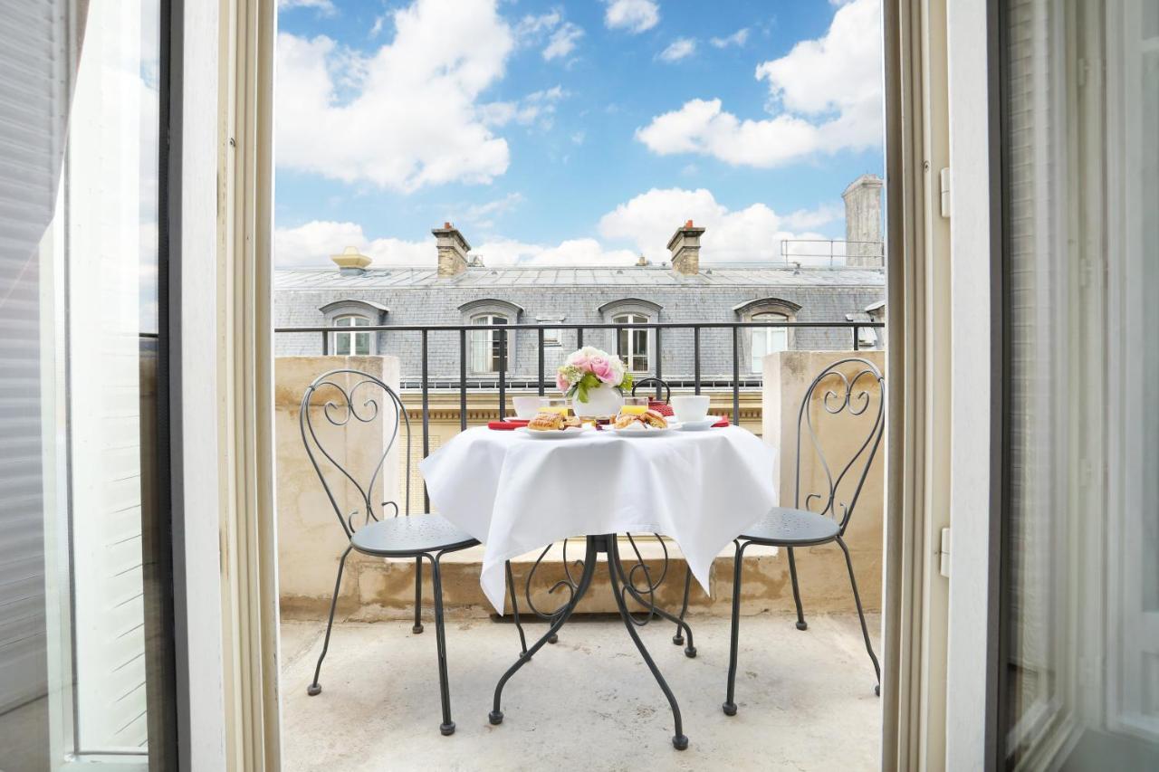 Balcony Room