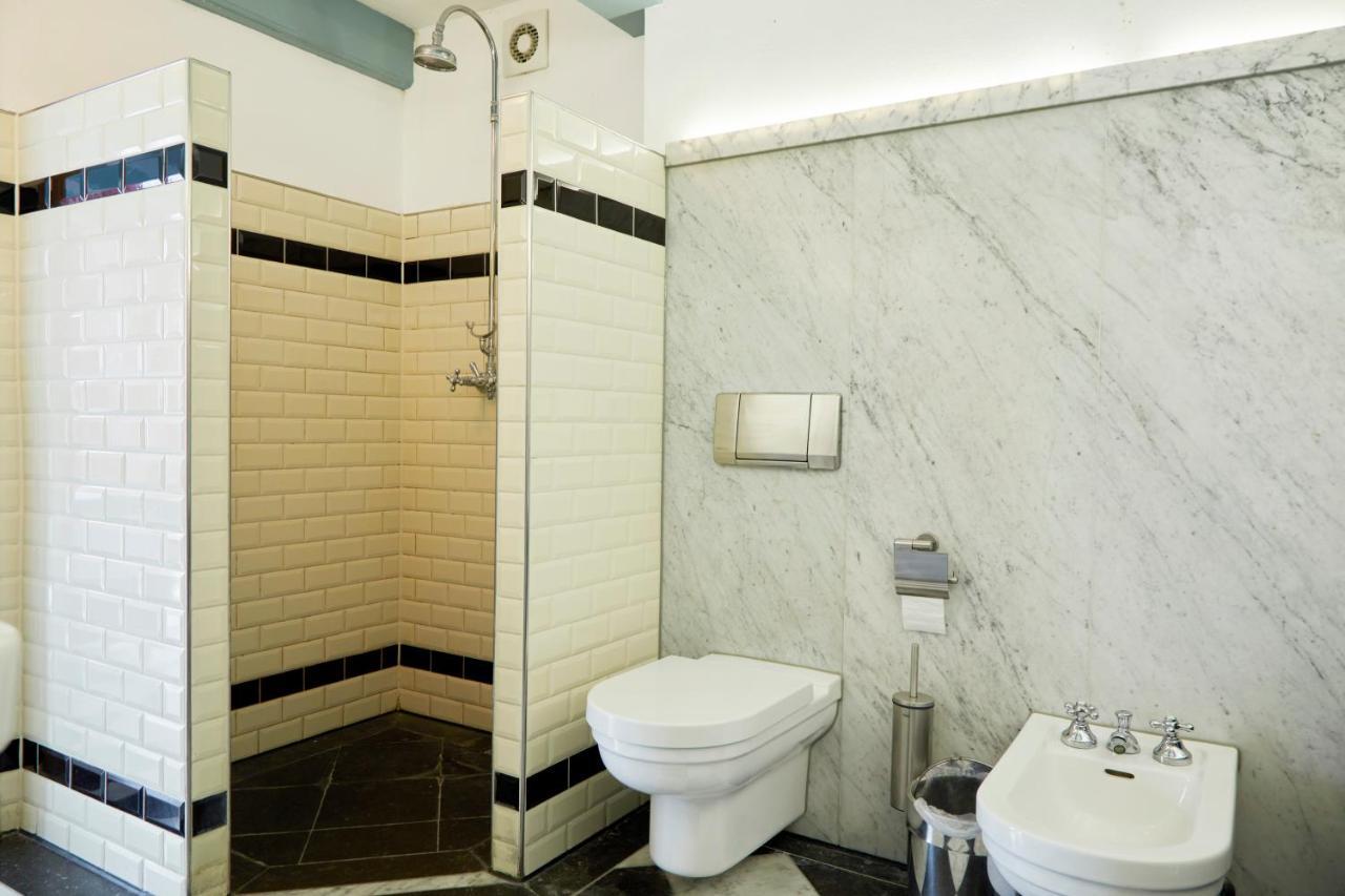 Deluxe Double Room Bath