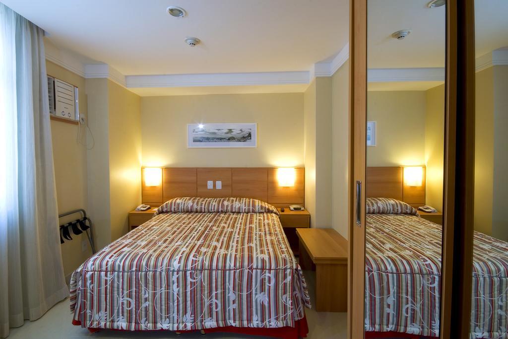 Quarto Duplo Standard