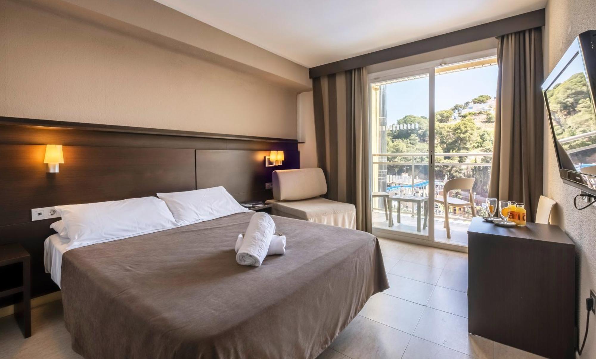 Double or Twin Room with Pool View,1404661898:JPEG