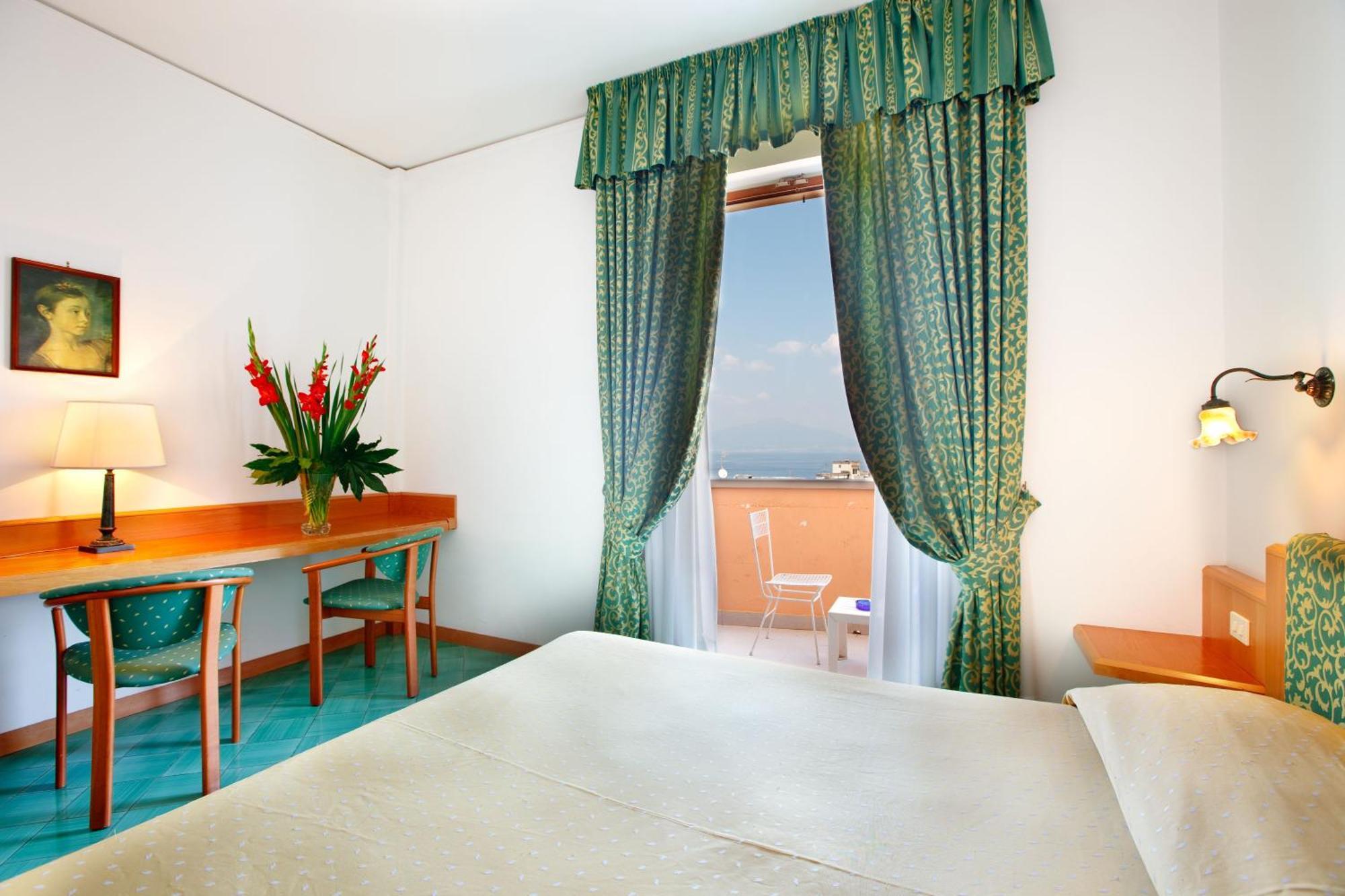 Triple Room Sea View,1710309325:JPEG