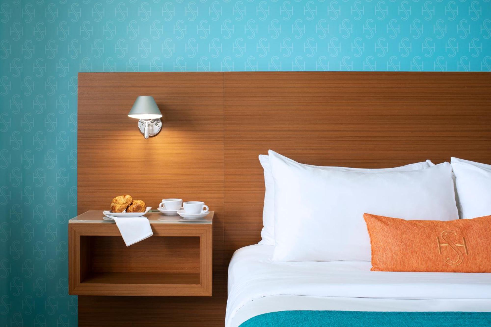 Partial Ocean View King Bed