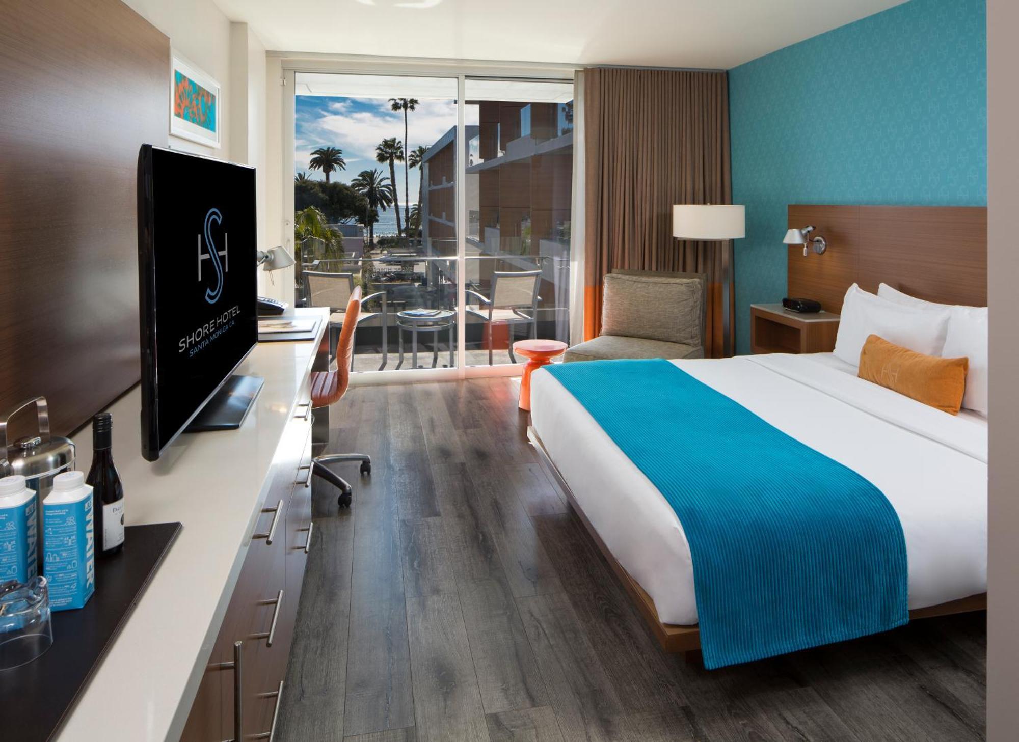 Partial Ocean View King Bed