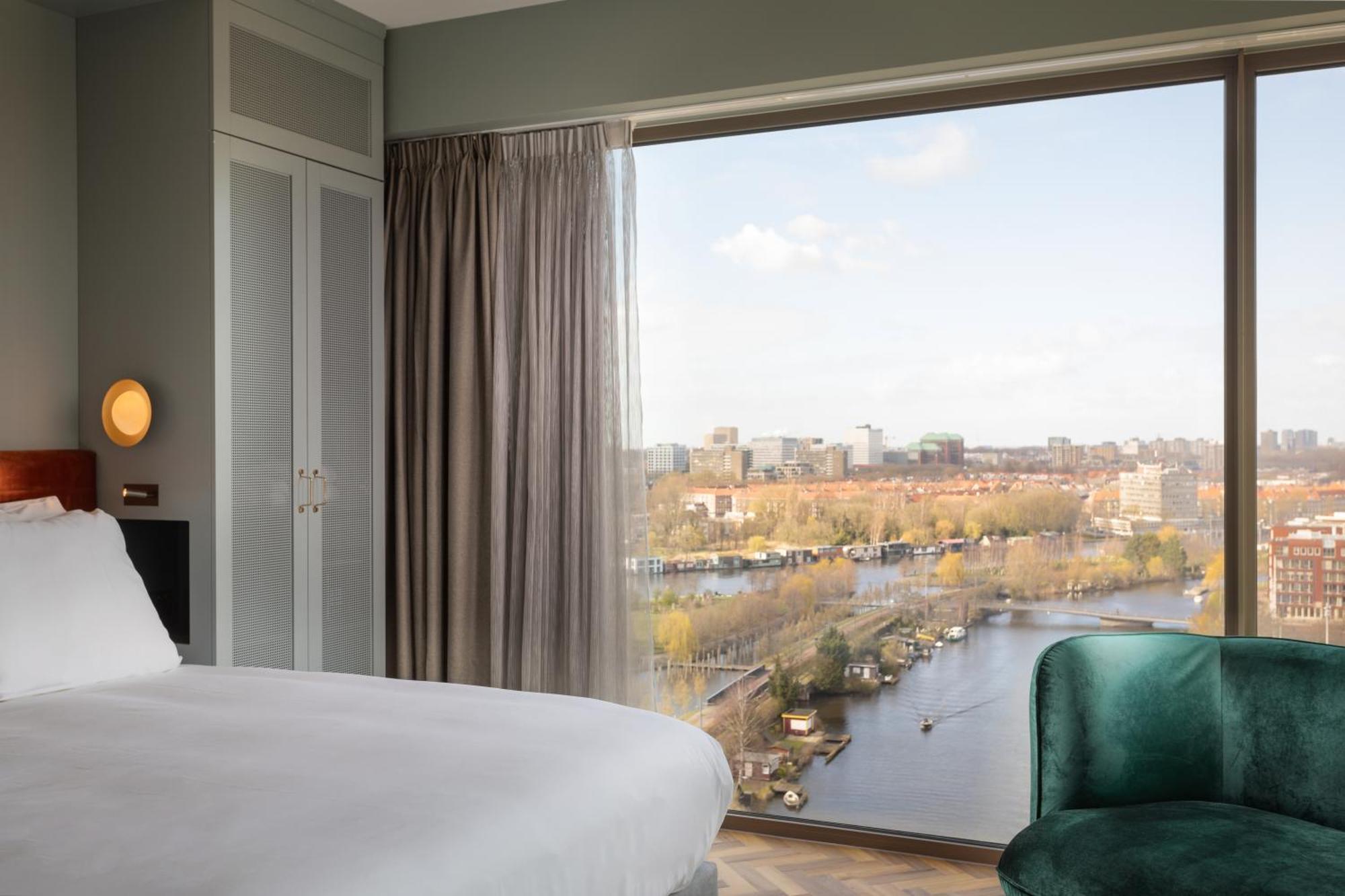 Double or Twin Room Canal View