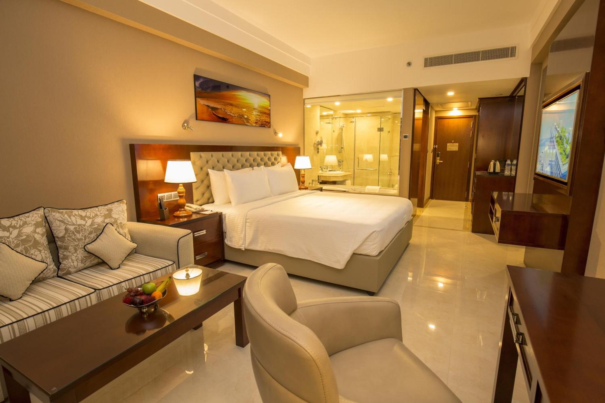 Superior King Room Complimentary City Tour & Access to Beach Lounge