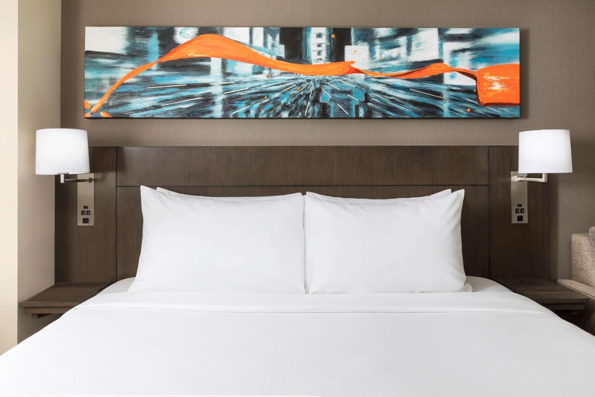 Standard Zimmer mit Kingsize-Bett