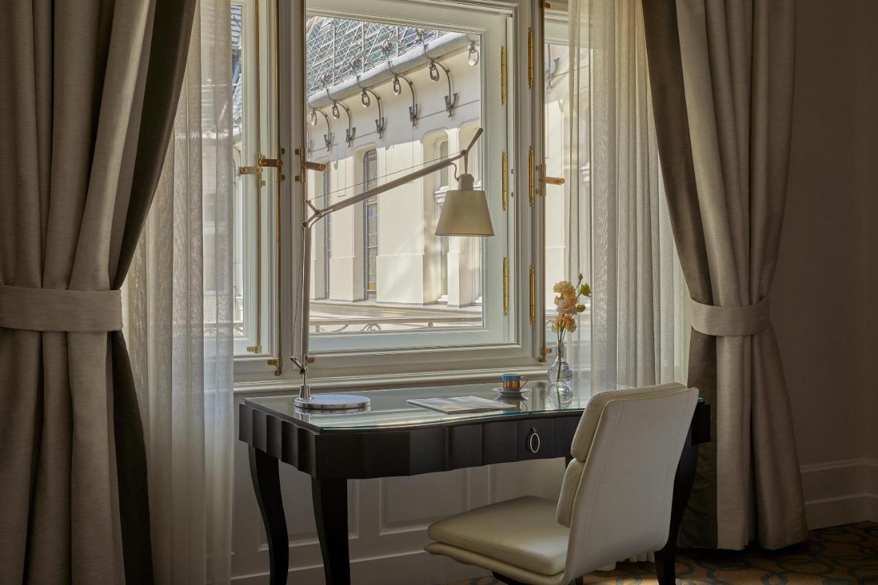 Superior Room One King Bed