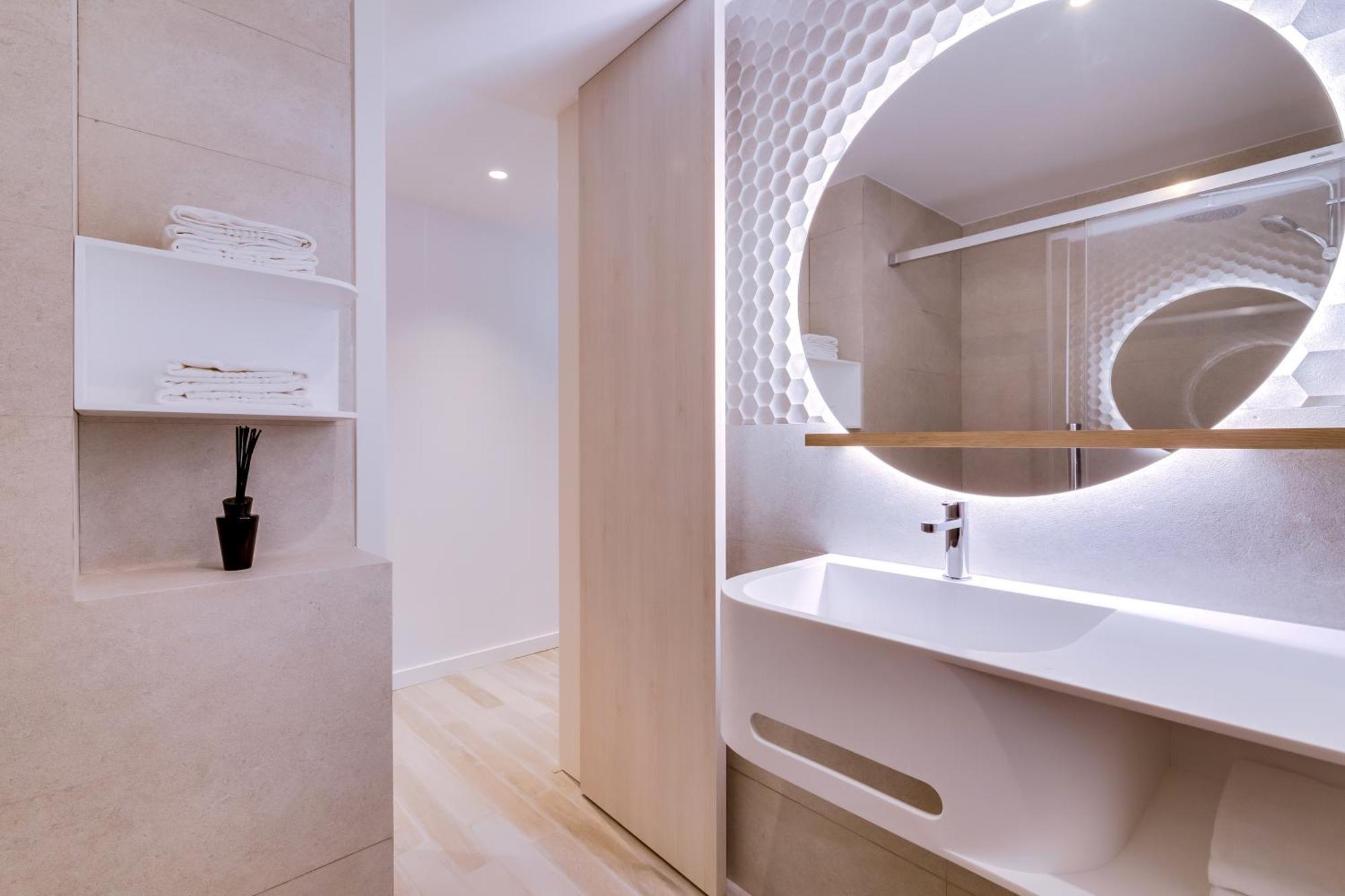 Double or Twin Room Balcony Sea View