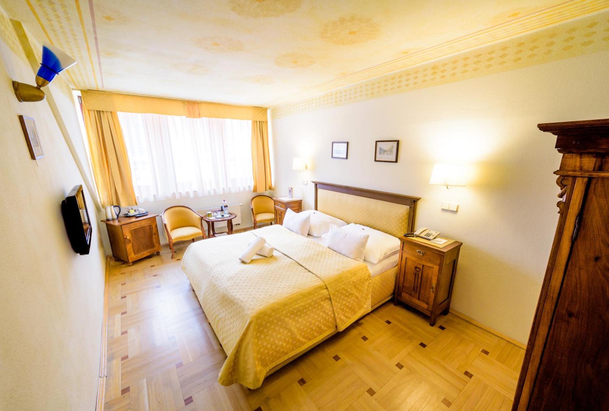 Chambre Deluxe Double ou Lits Jumeaux