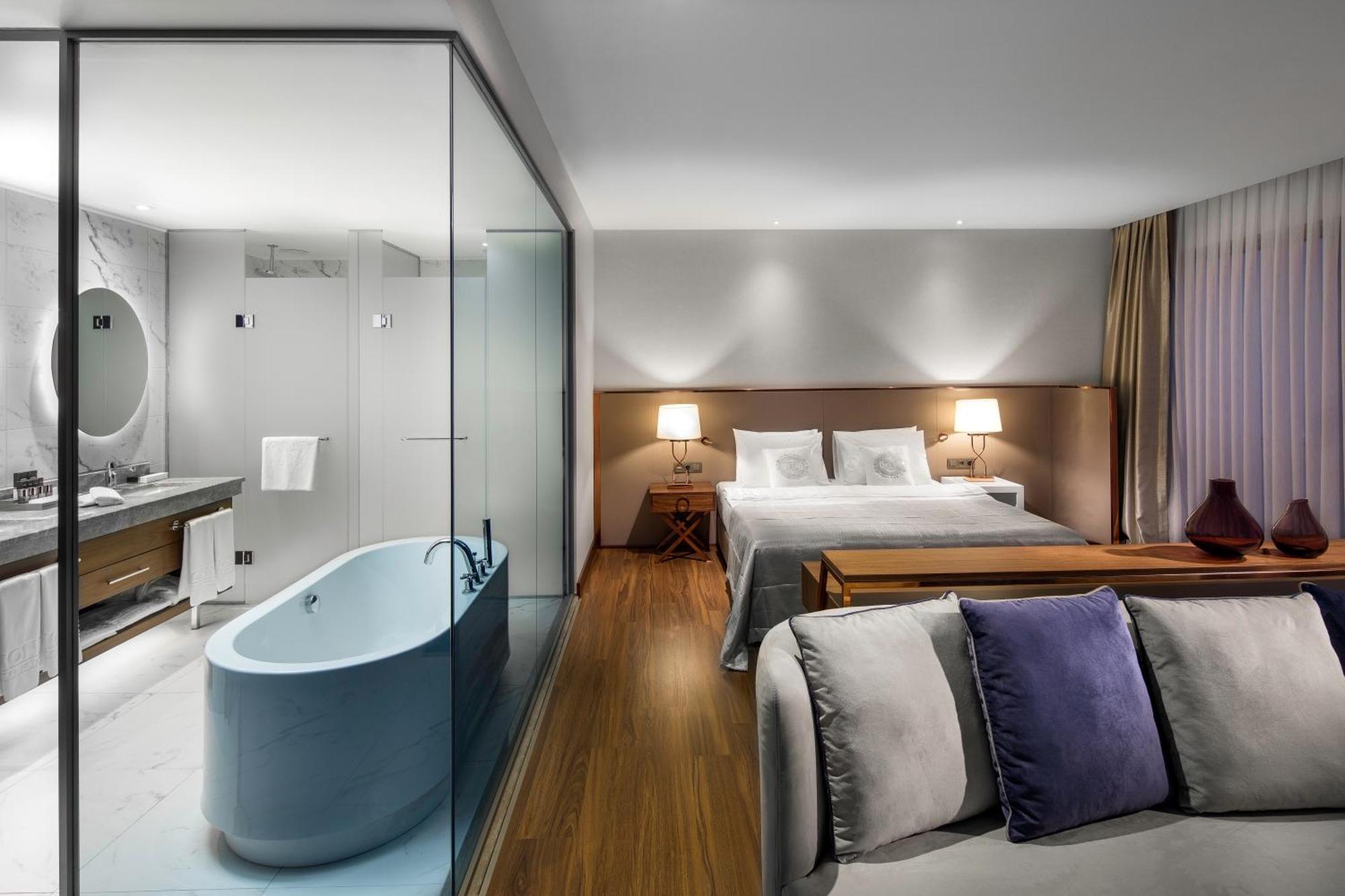Corner Suite Golden Horn View