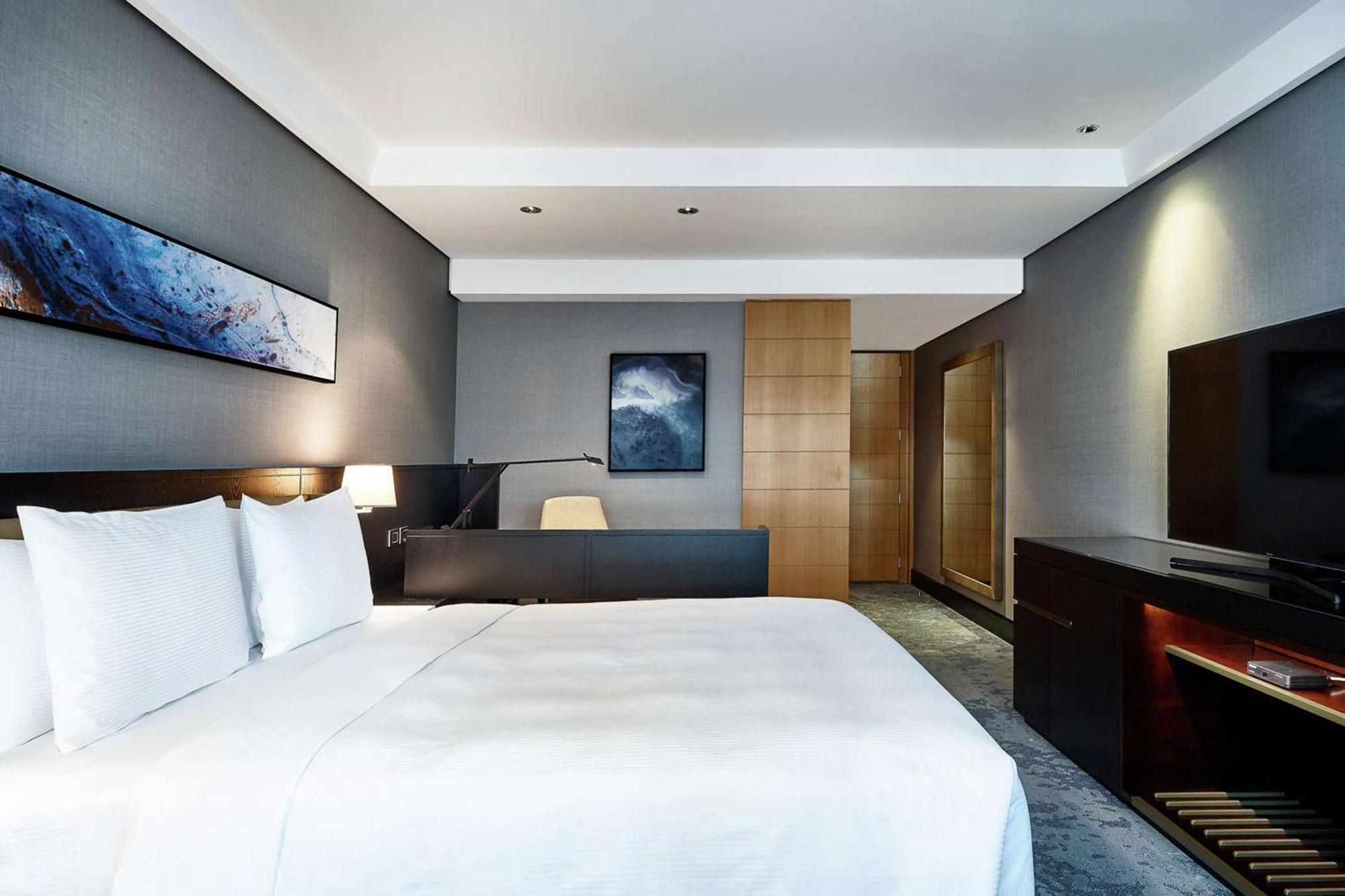 Premium King Room