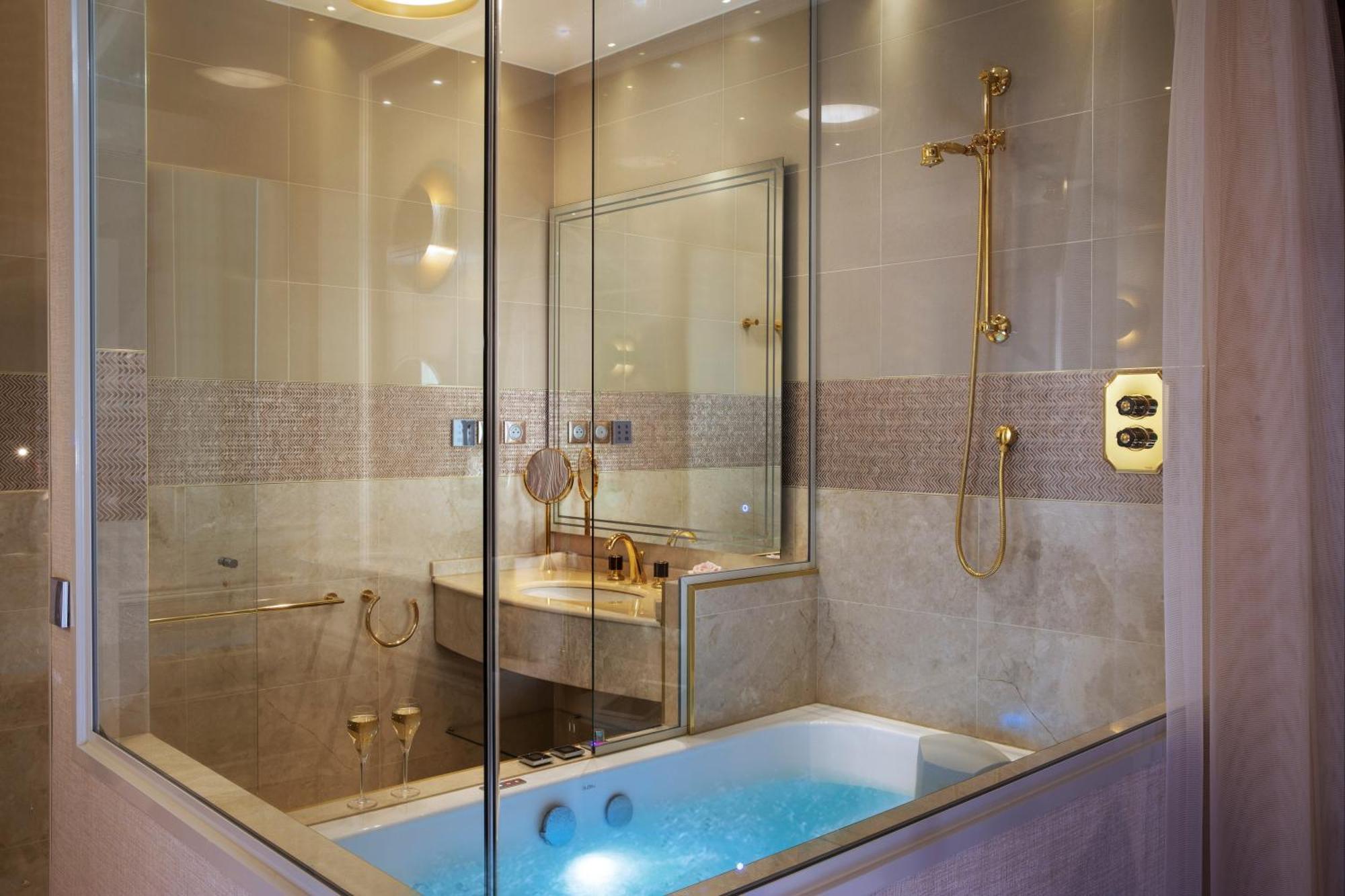 Chambre Deluxe Passion avec Bain à Remous