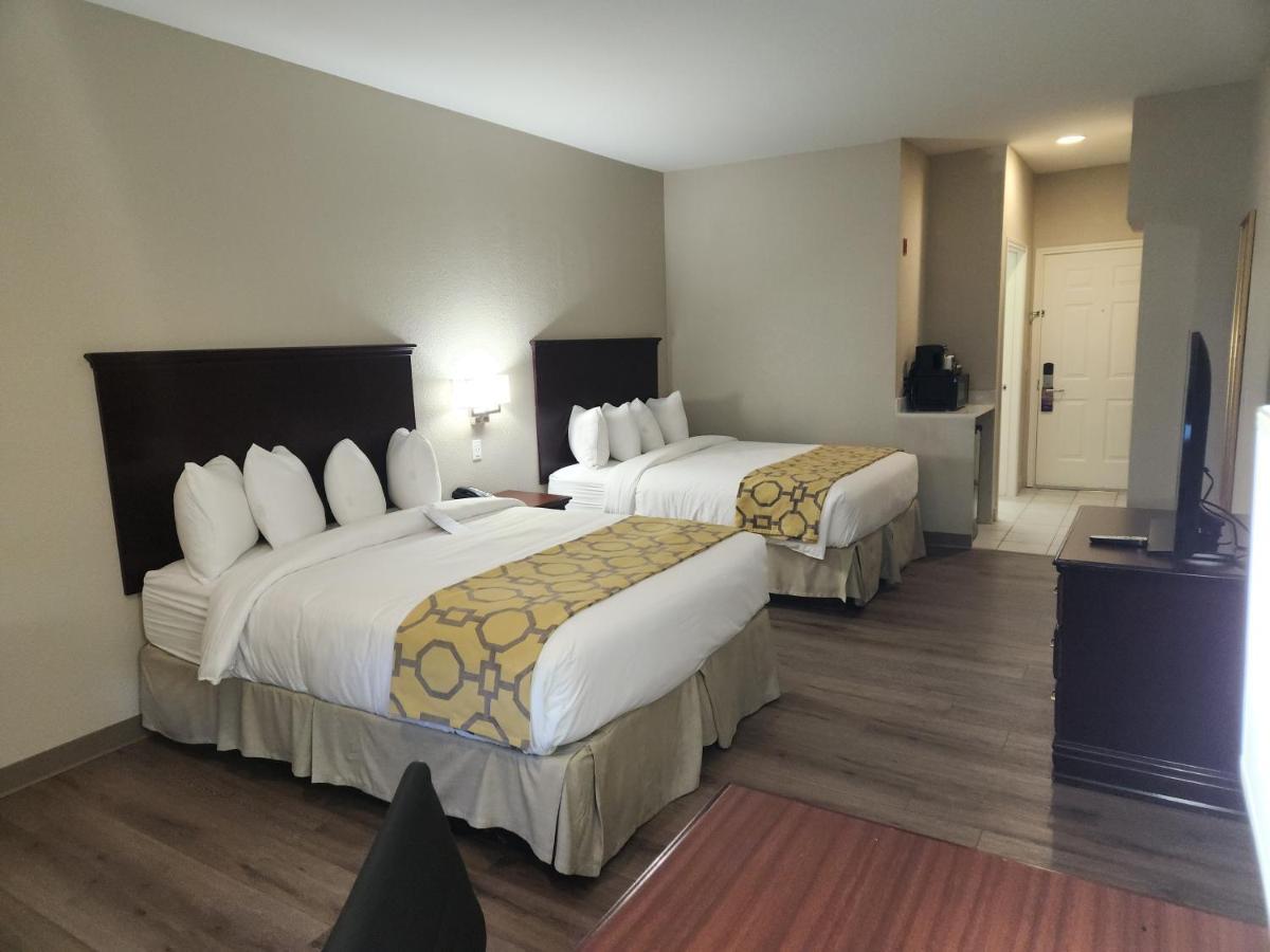 Queen Room Two Queen Beds Non-Smoking