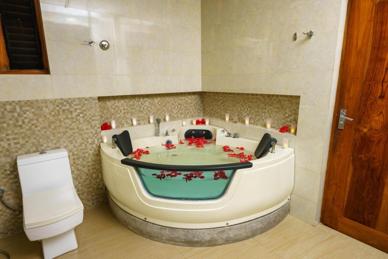 Deluxe Room Sea View on selected wines