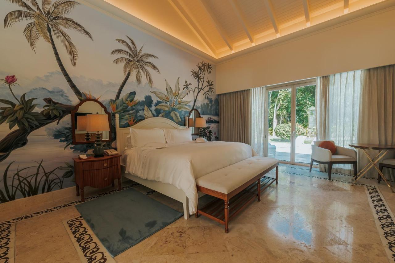 Luxury Pool One-Bedroom Suite