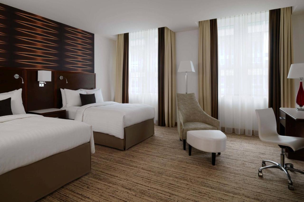 Grand Deluxe, Larger Room, 2 Twin beds,1742615362:JPEG