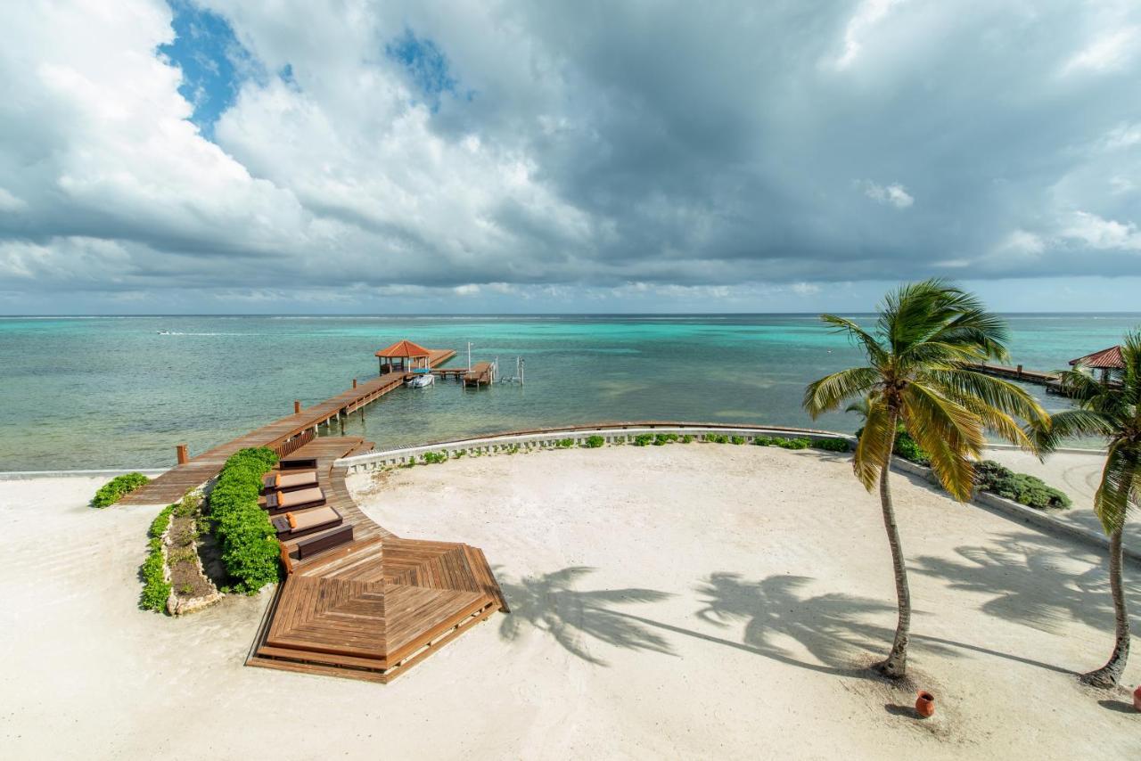 One-Bedroom Ocean Front Deluxe