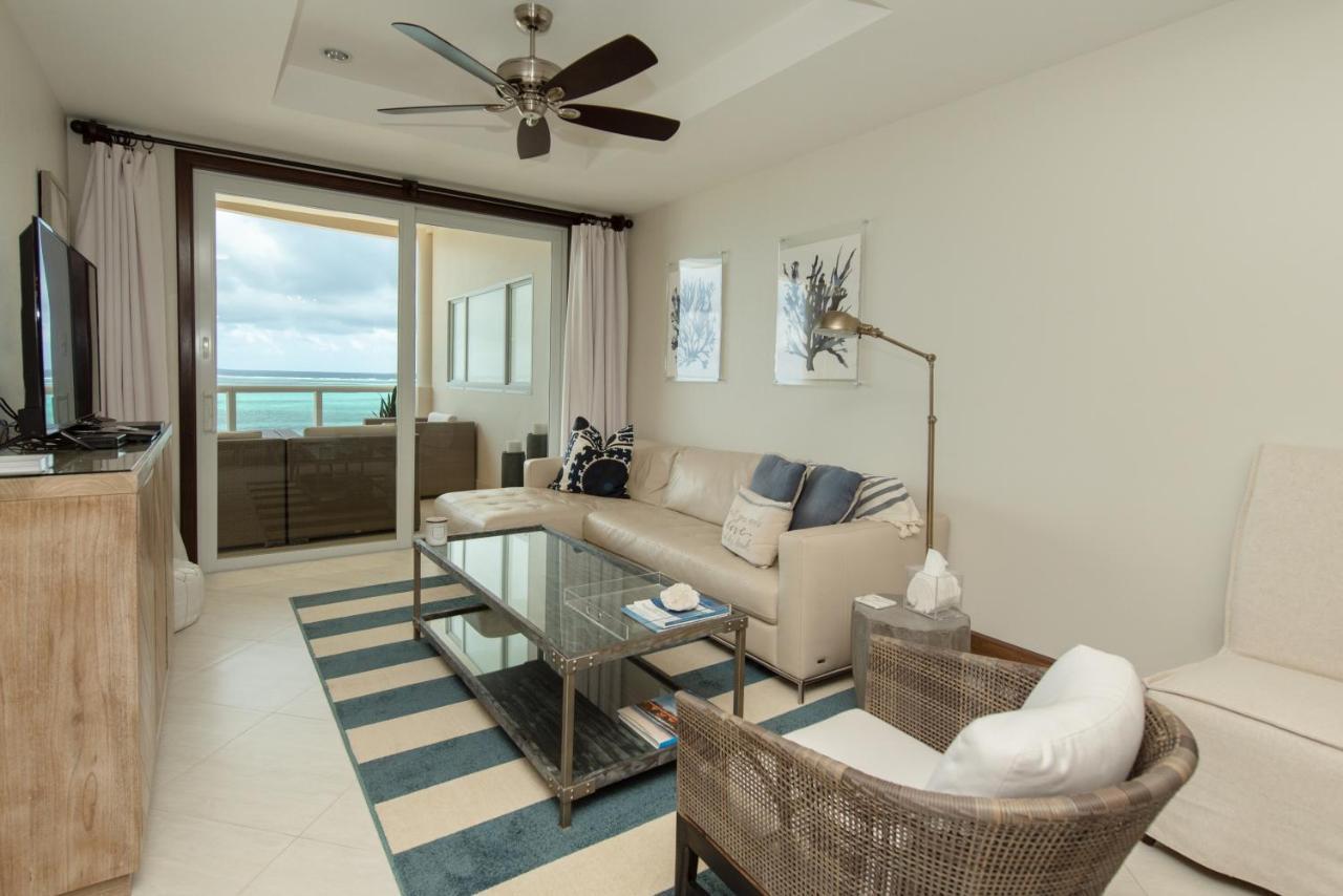One-Bedroom Ocean Front Deluxe