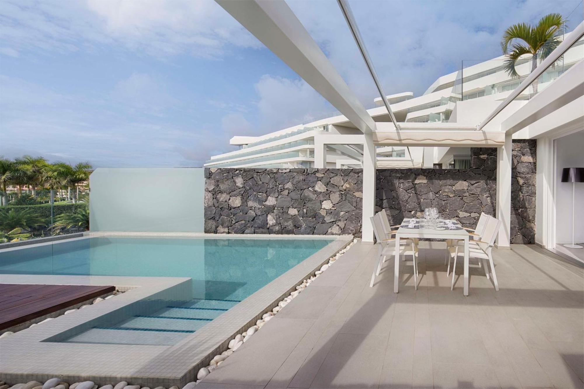 One-Bedroom Villa with Private Pool (2 Adults + 1 Child)