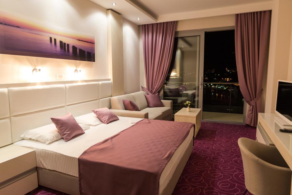 Deluxe Triple Room Sea View
