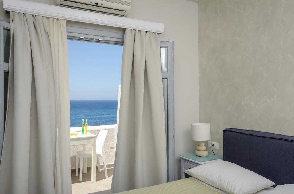 Double or Twin Room with Sea View,152587747:JPEG