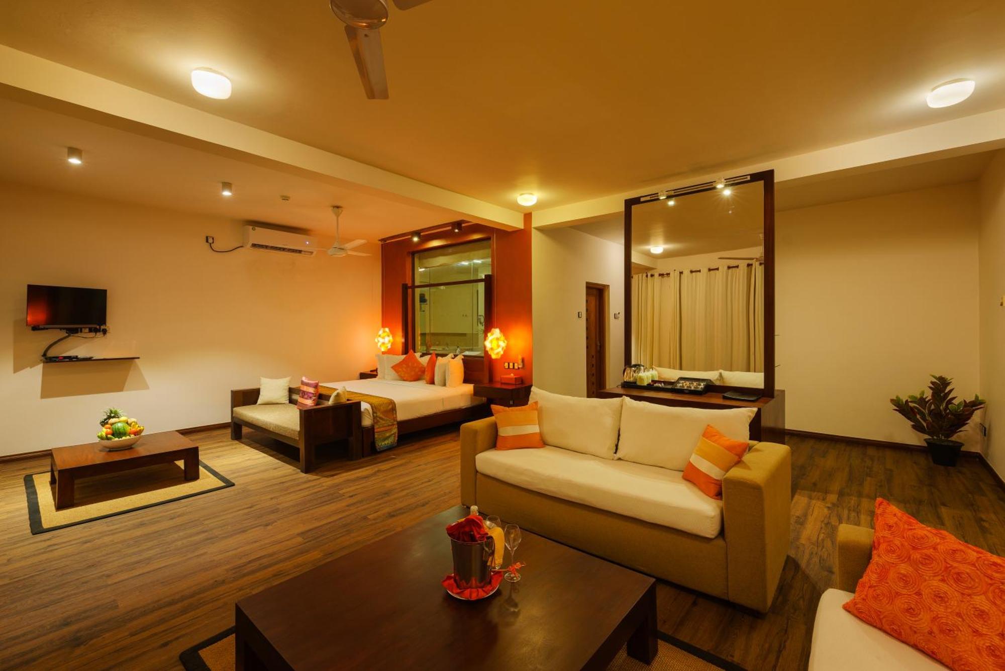 Privilege Suite Jacuzzi on selected wines