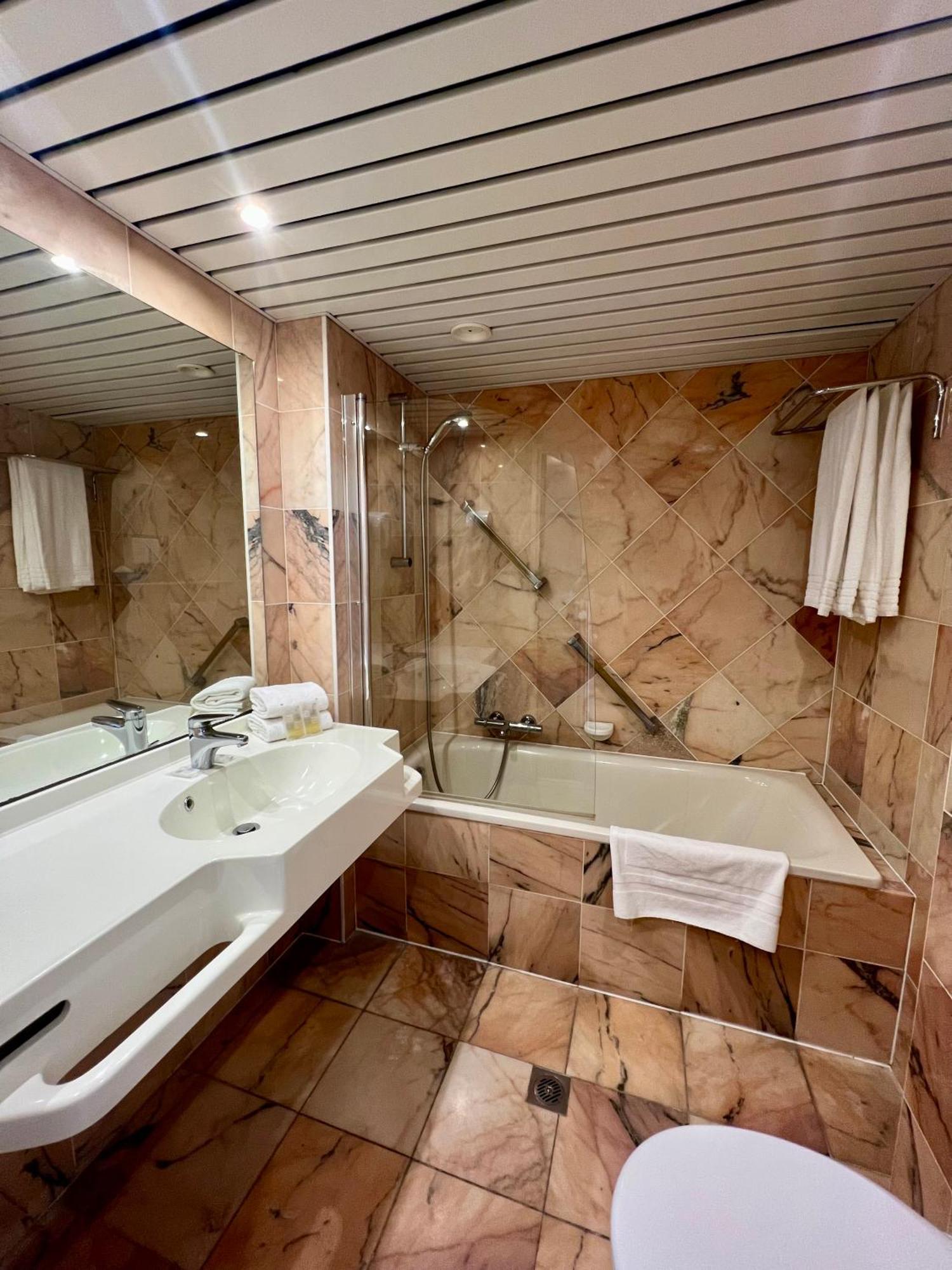 Small Single Room