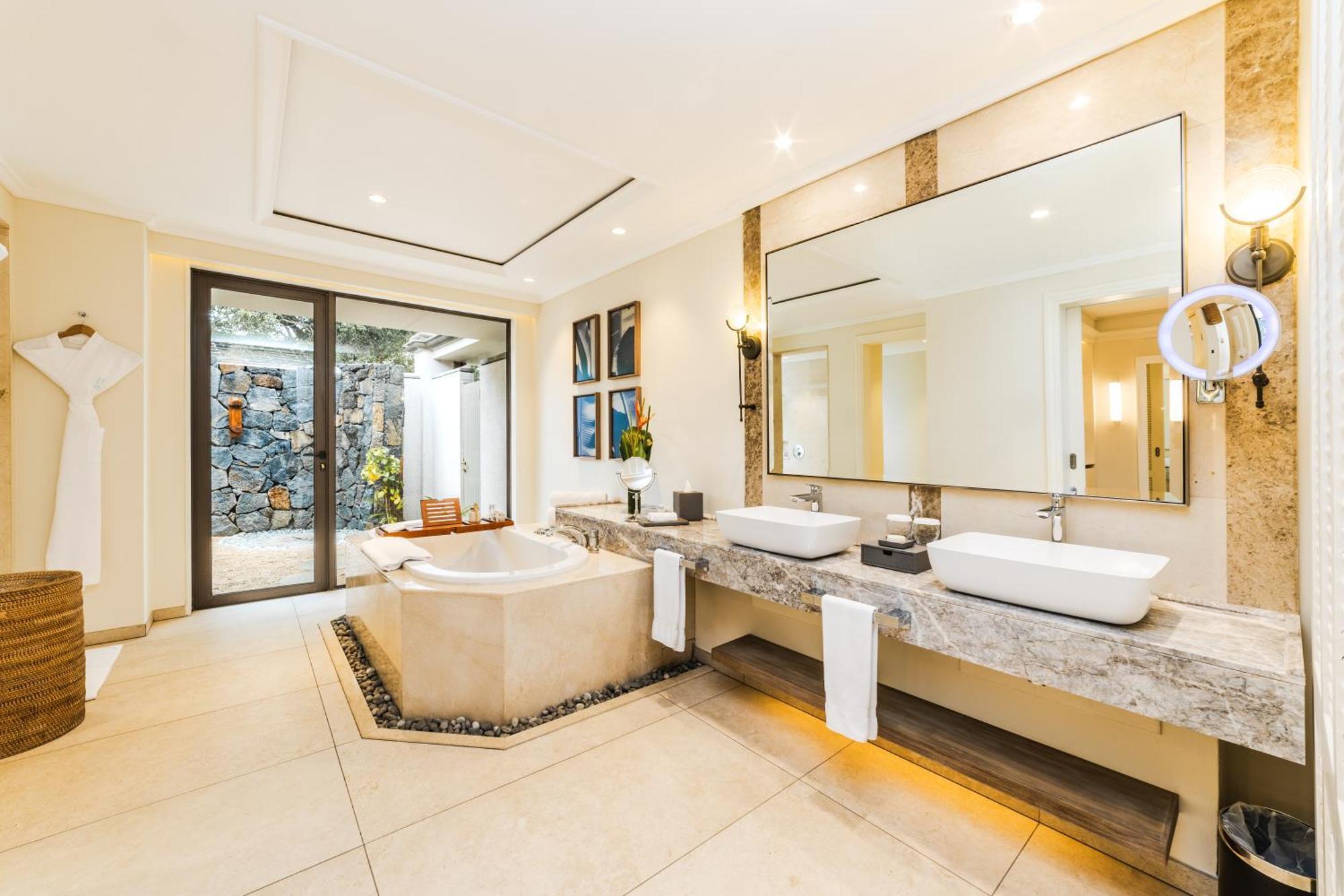 Luxury Pool Villa