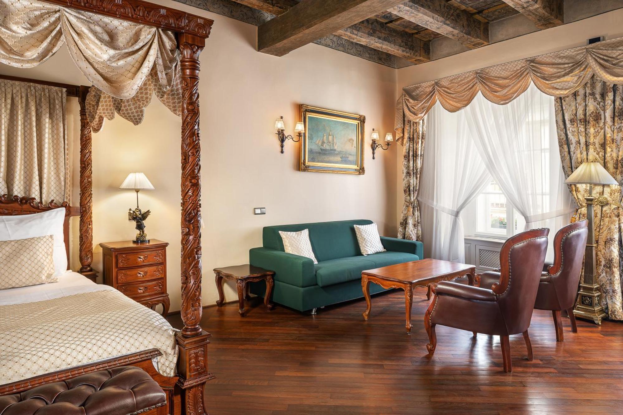 Iron Gate Suite