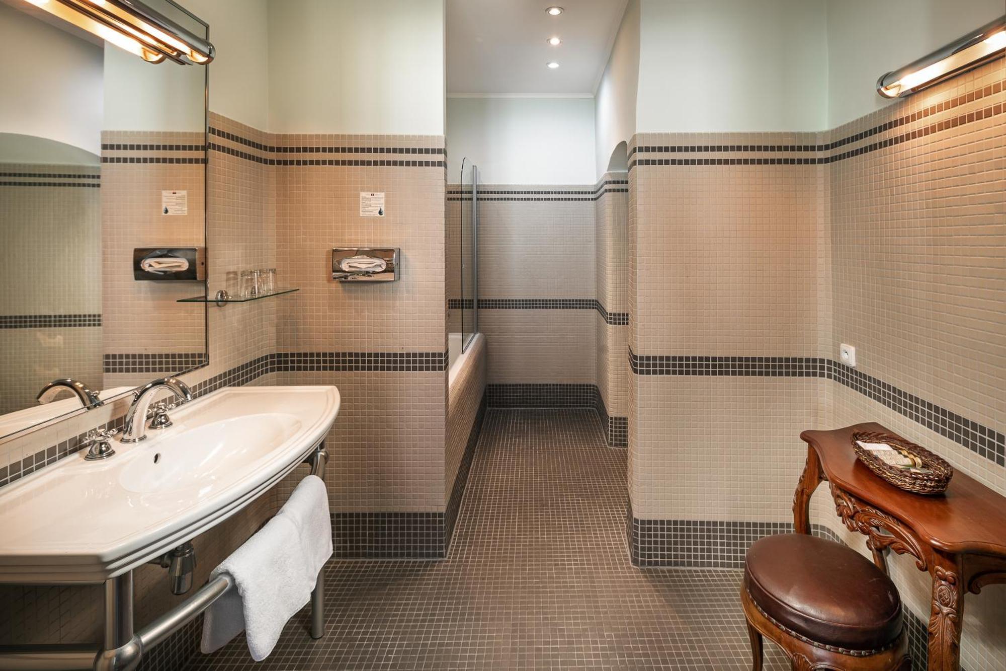 Iron Gate Suite