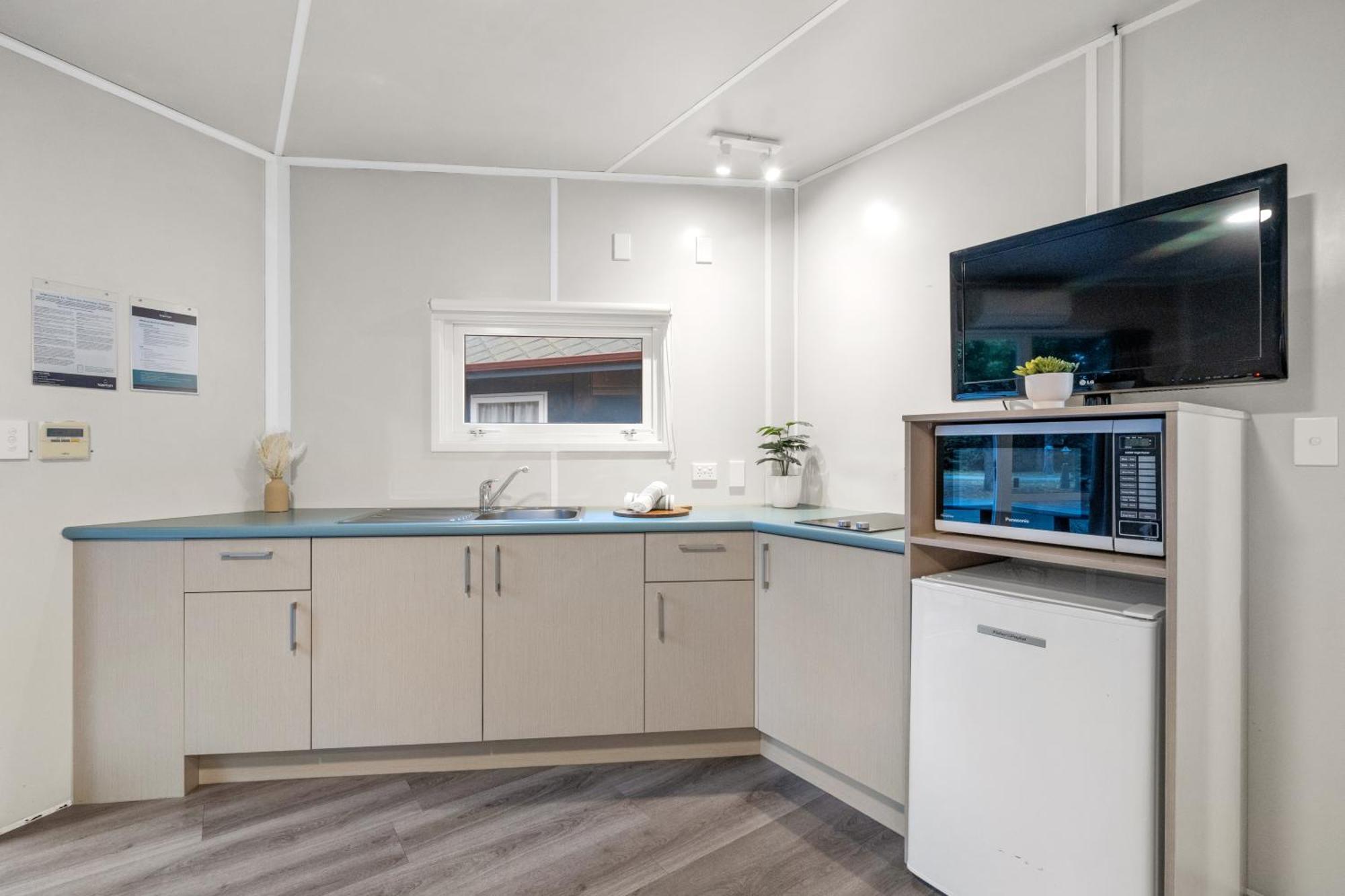 Kozy Kiwi (2BR)