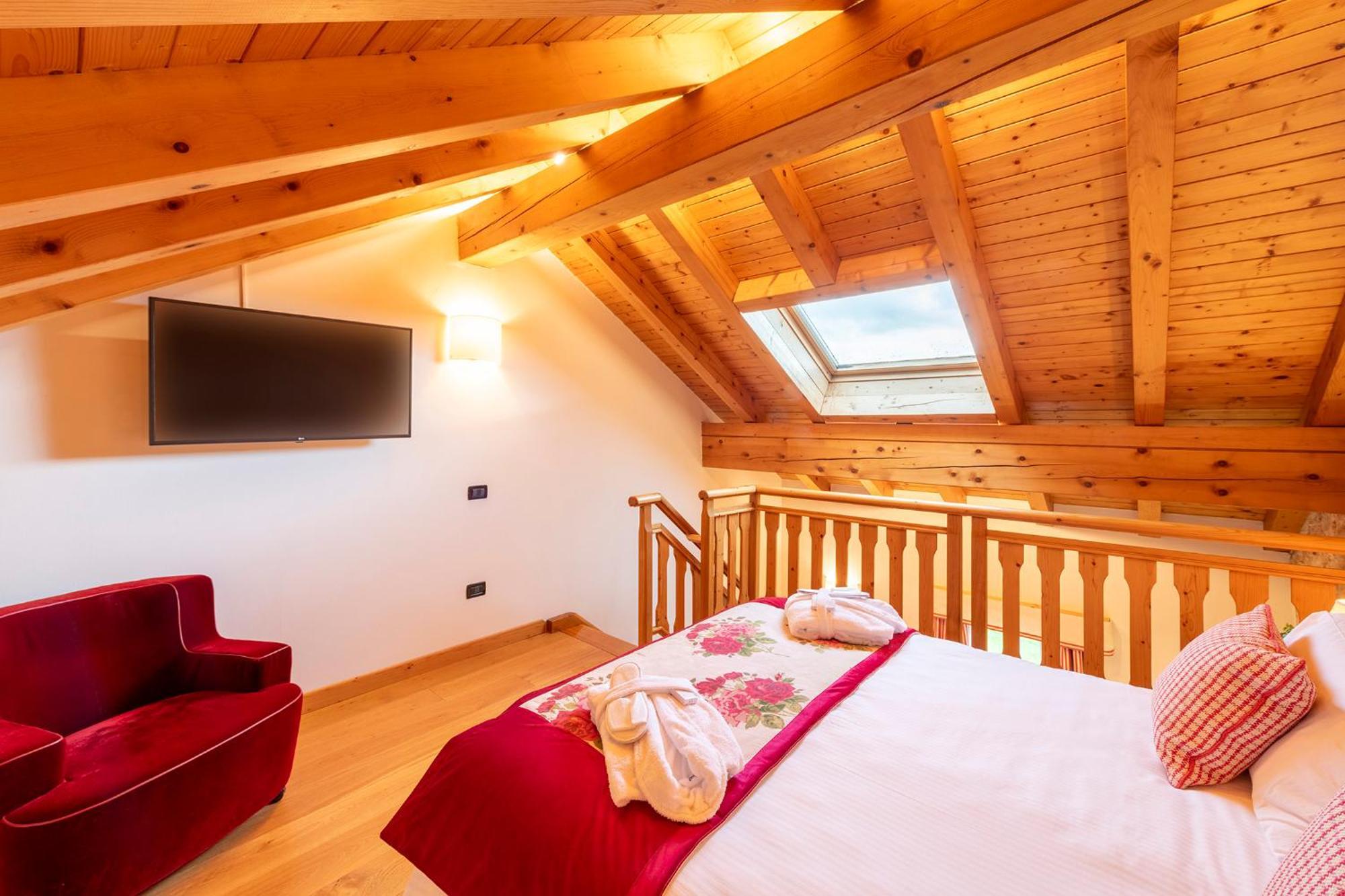 Junior Suite,1586123232:JPEG