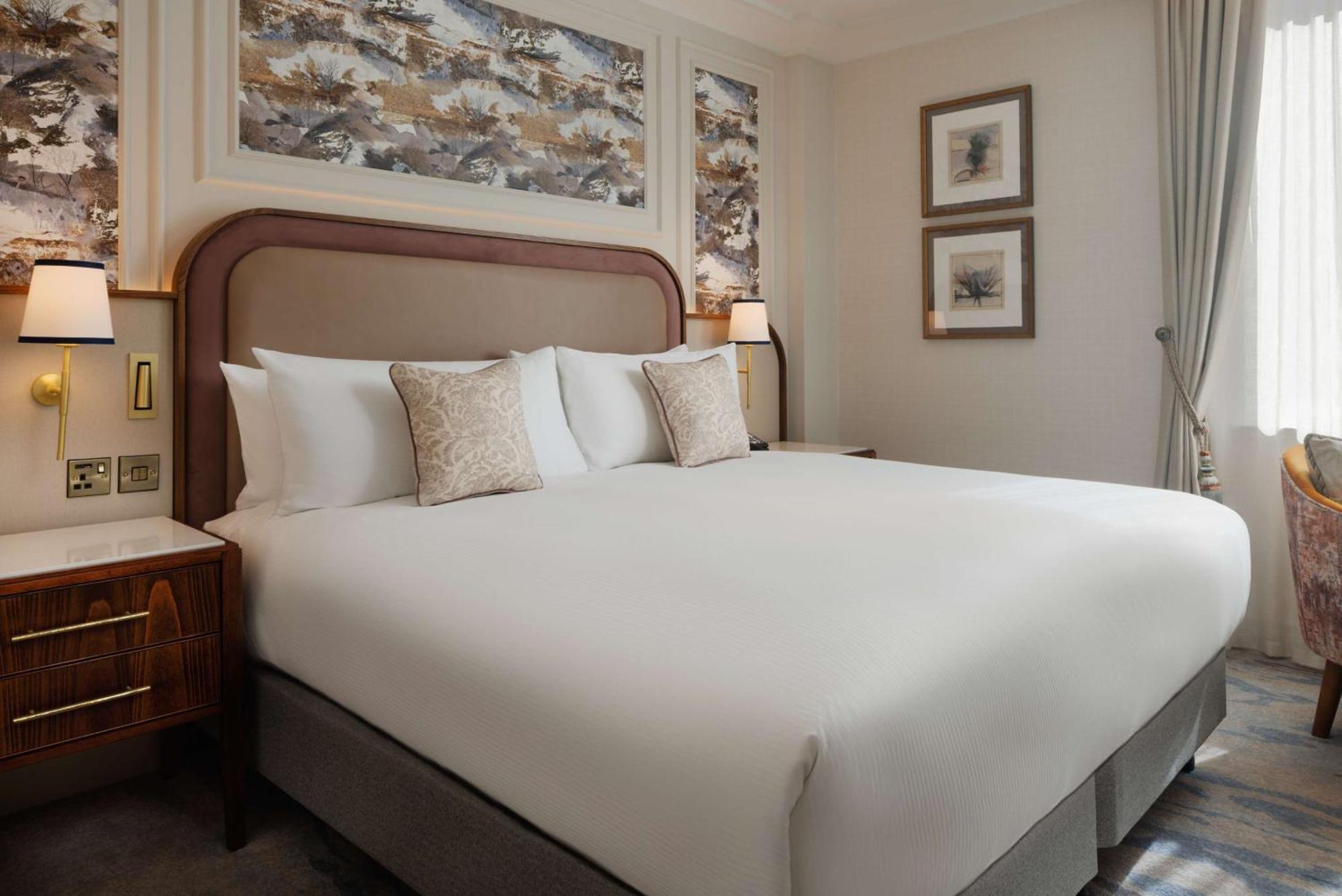 Quarto Superior com Cama King-size