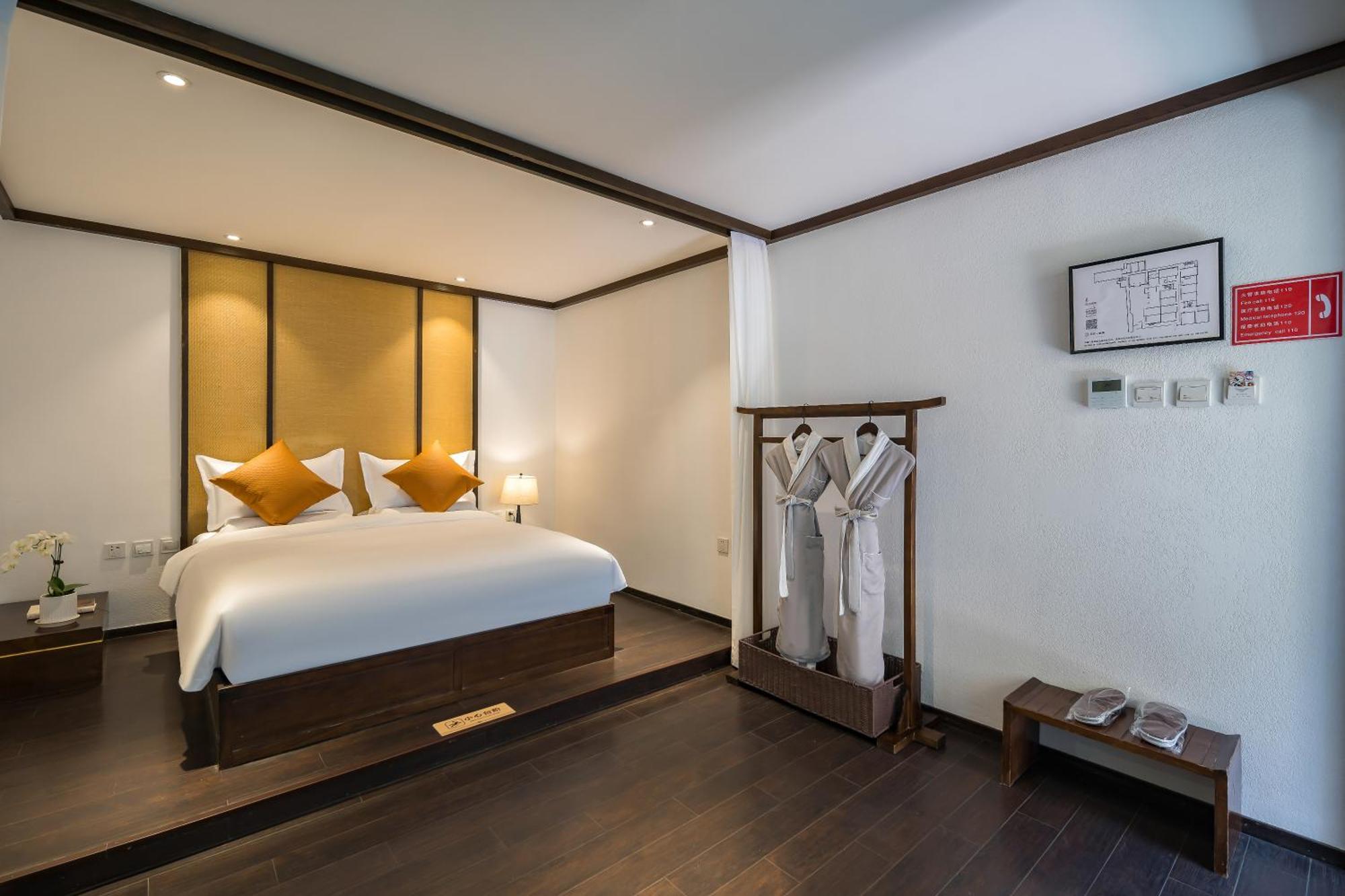 Double room (courtyard and private hot spring bath)
