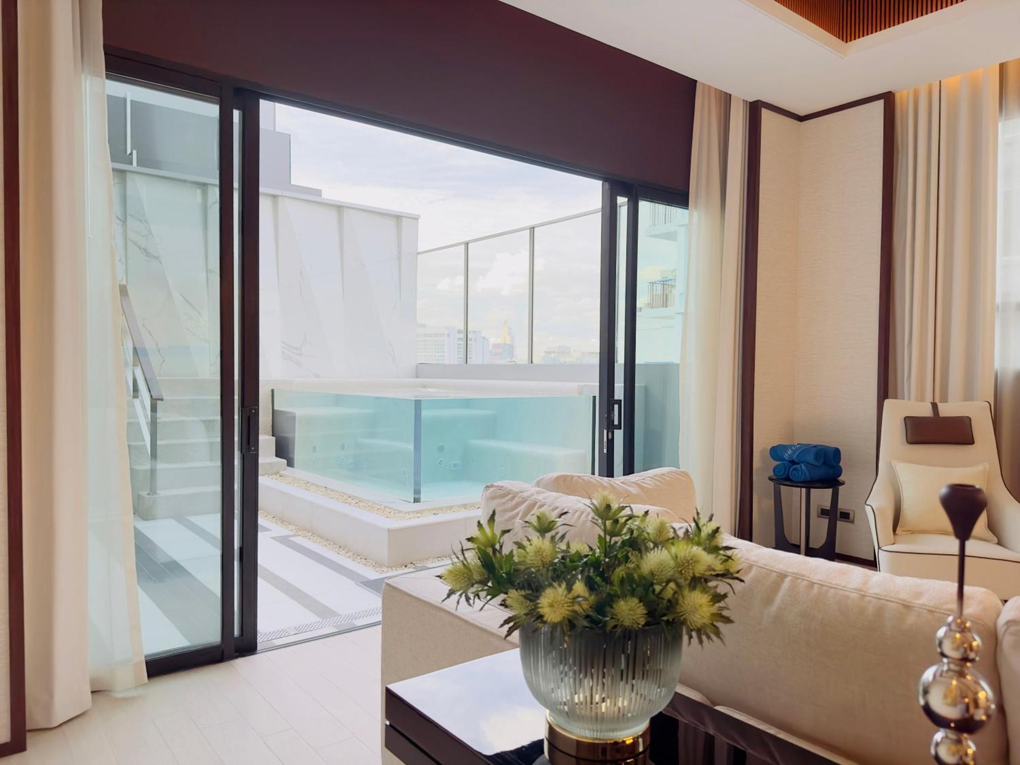 SILQ Penthouse Plunge Pool