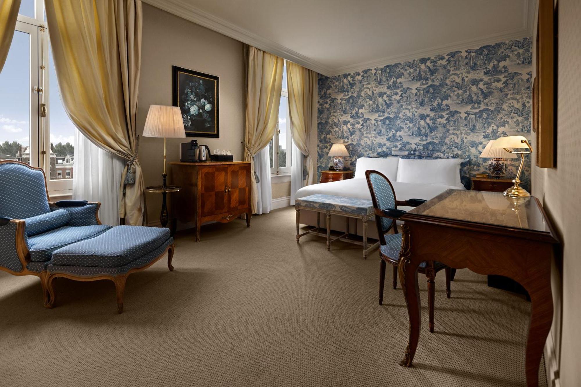 Premium Zimmer mit Kingsize-Bett und Flussblick