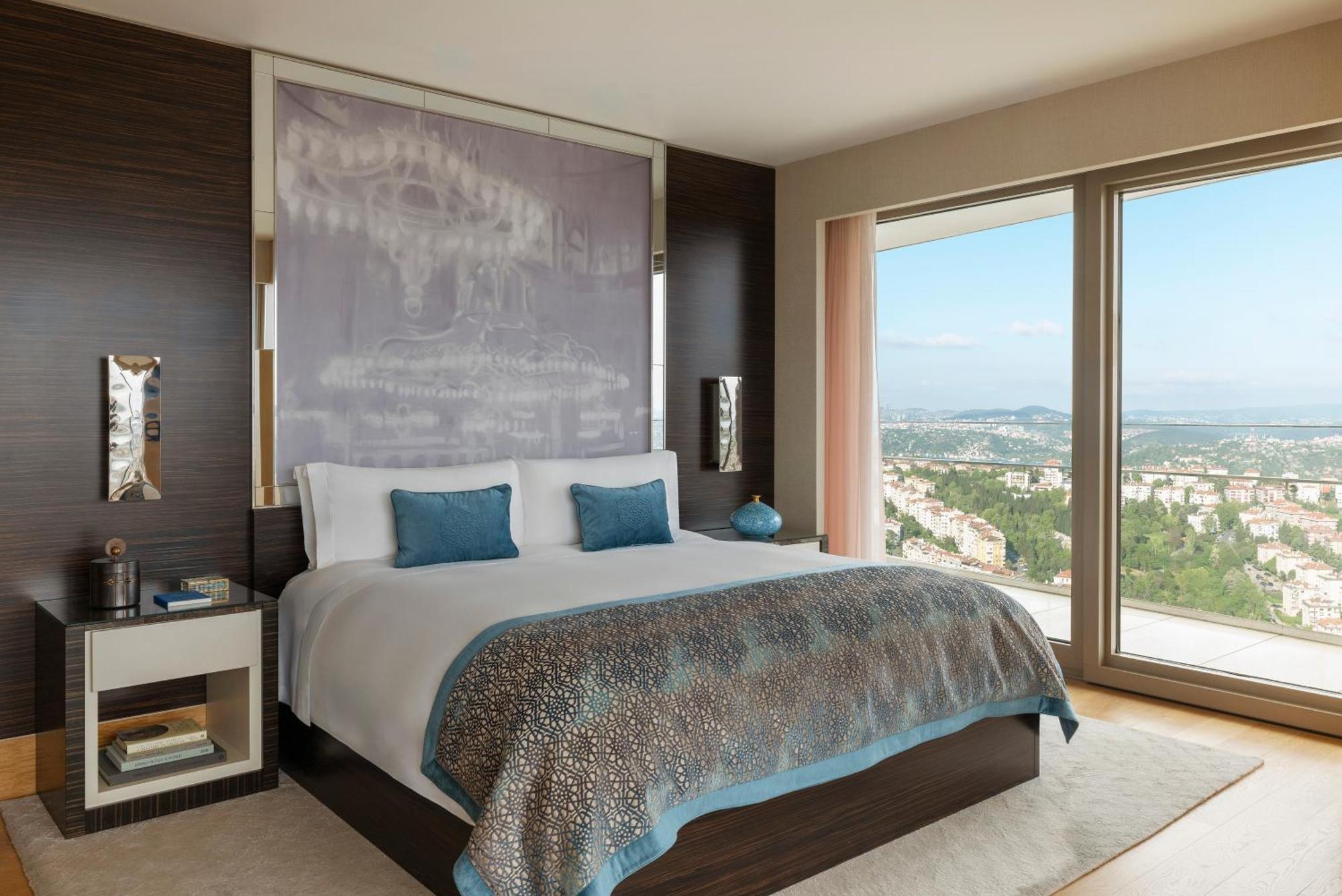 One-Bedroom King Suite with City View