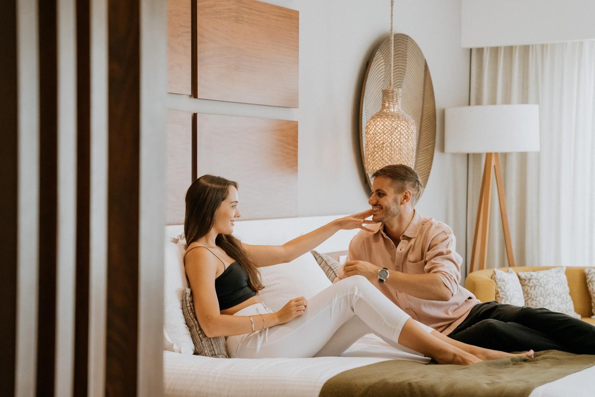 Deluxe Junior Suite Work & Play
