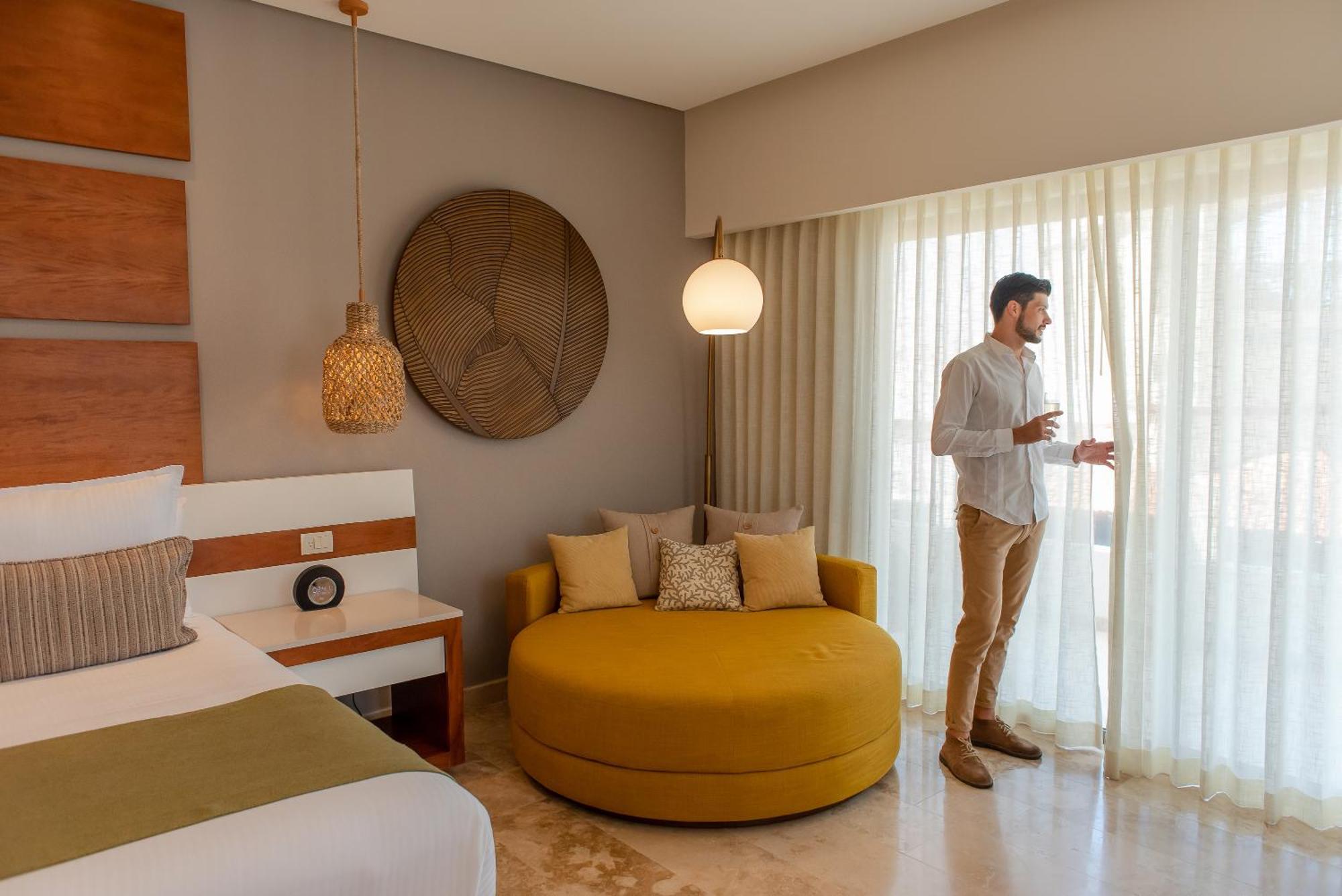 Deluxe Junior Suite City View