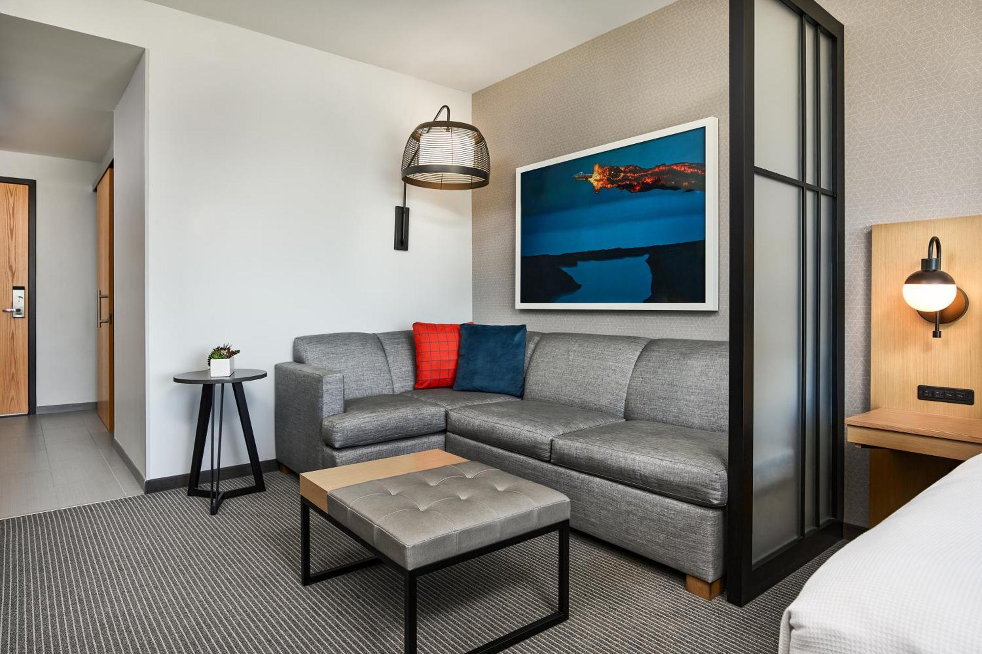 Queen Room with Two Queen Beds and Sofa Bed - High Floor