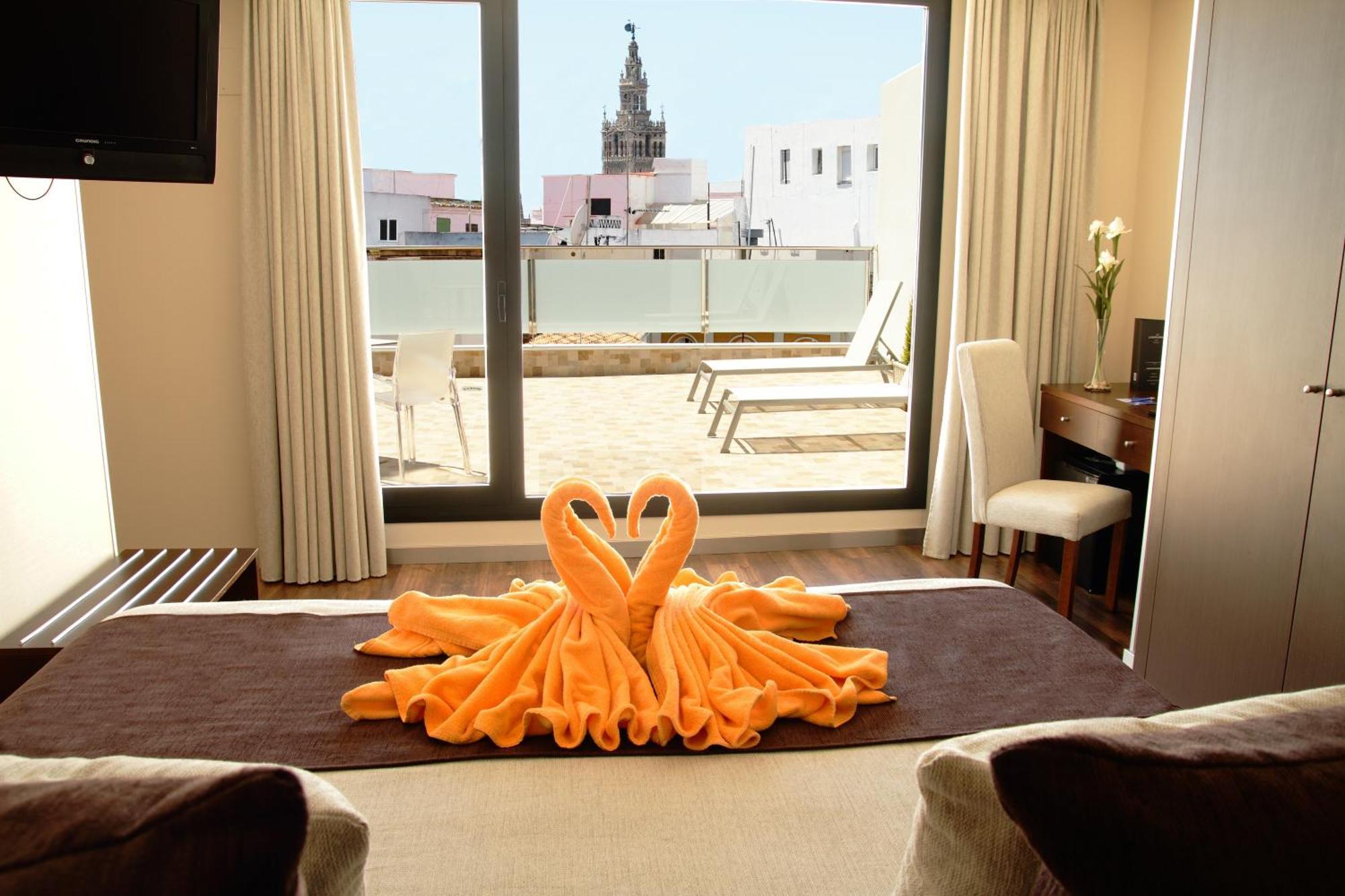 Premium Double Terrace & Whirlpool