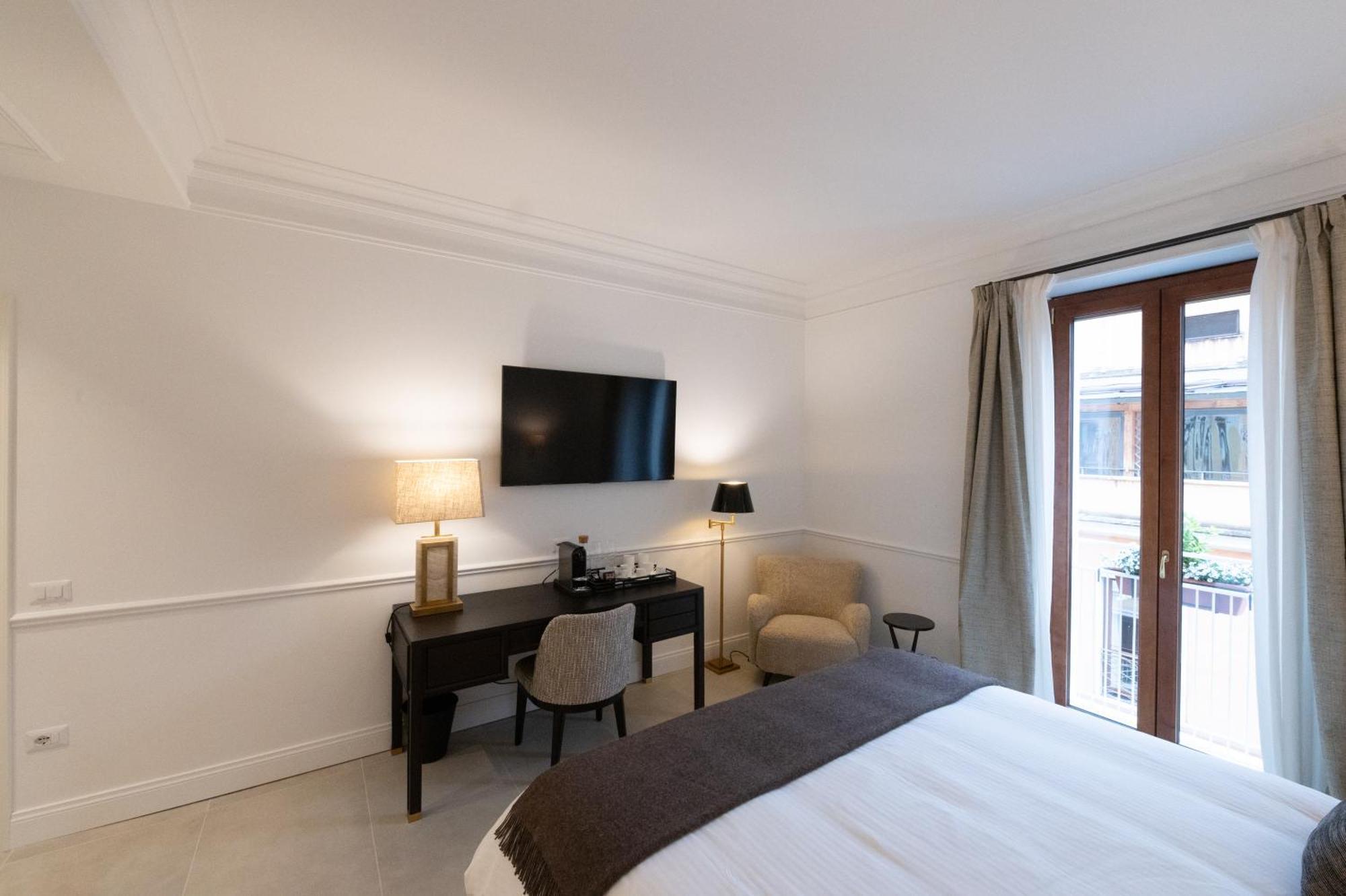 Deluxe Double Room Bath