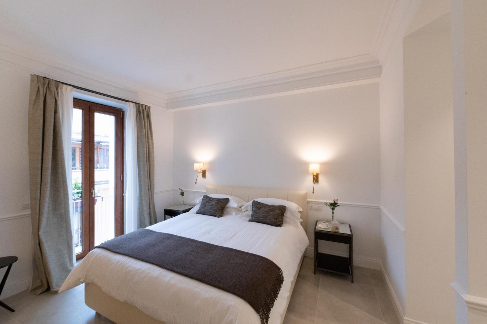 Deluxe Double Room Bath
