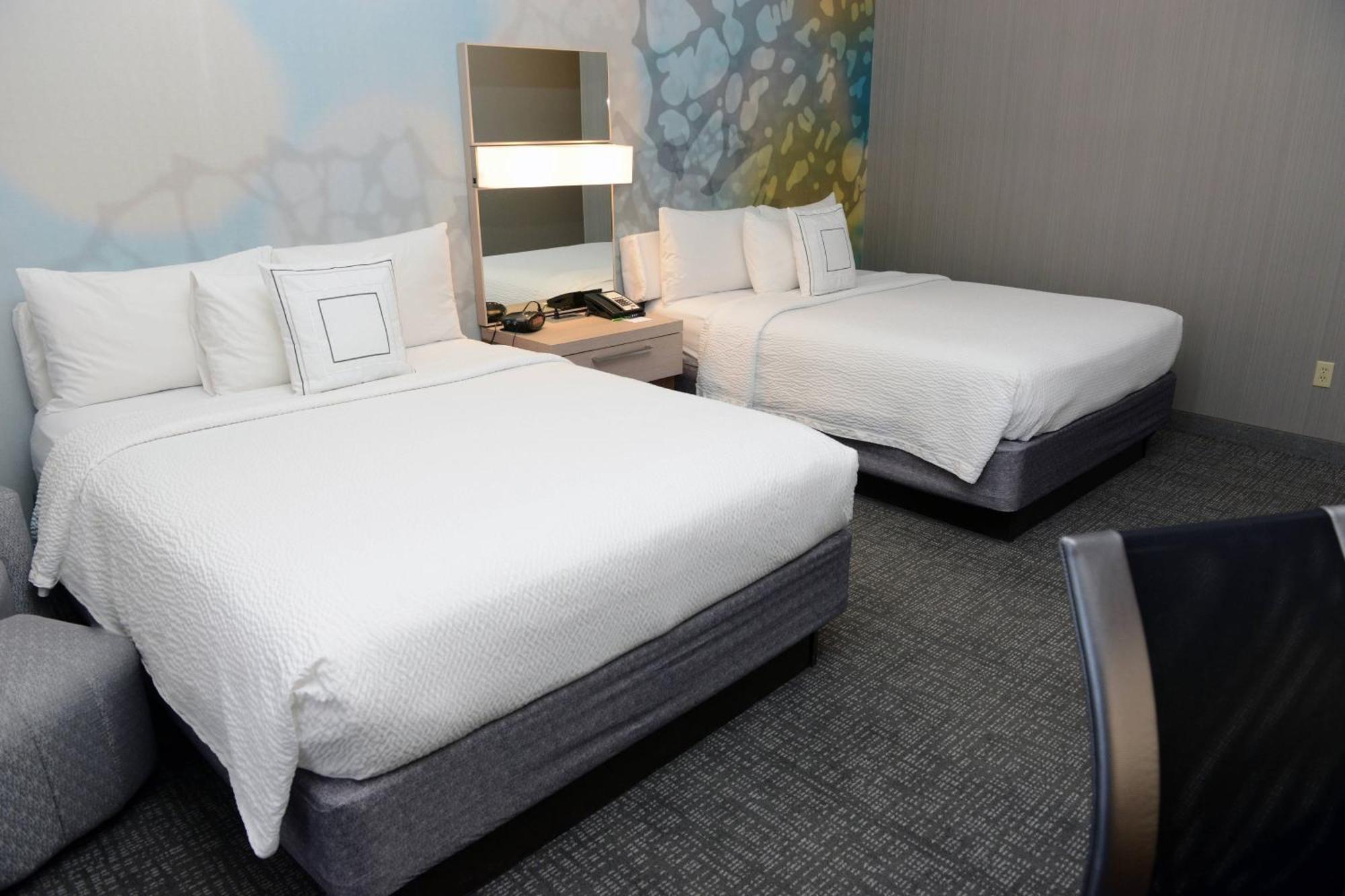 Queen Room Two Queen Beds