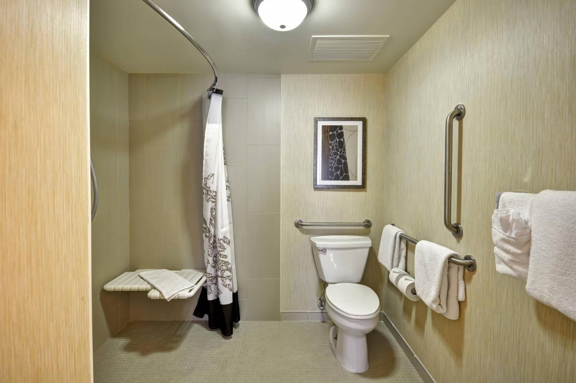 Two-Bedroom Suite,1641017330:JPEG